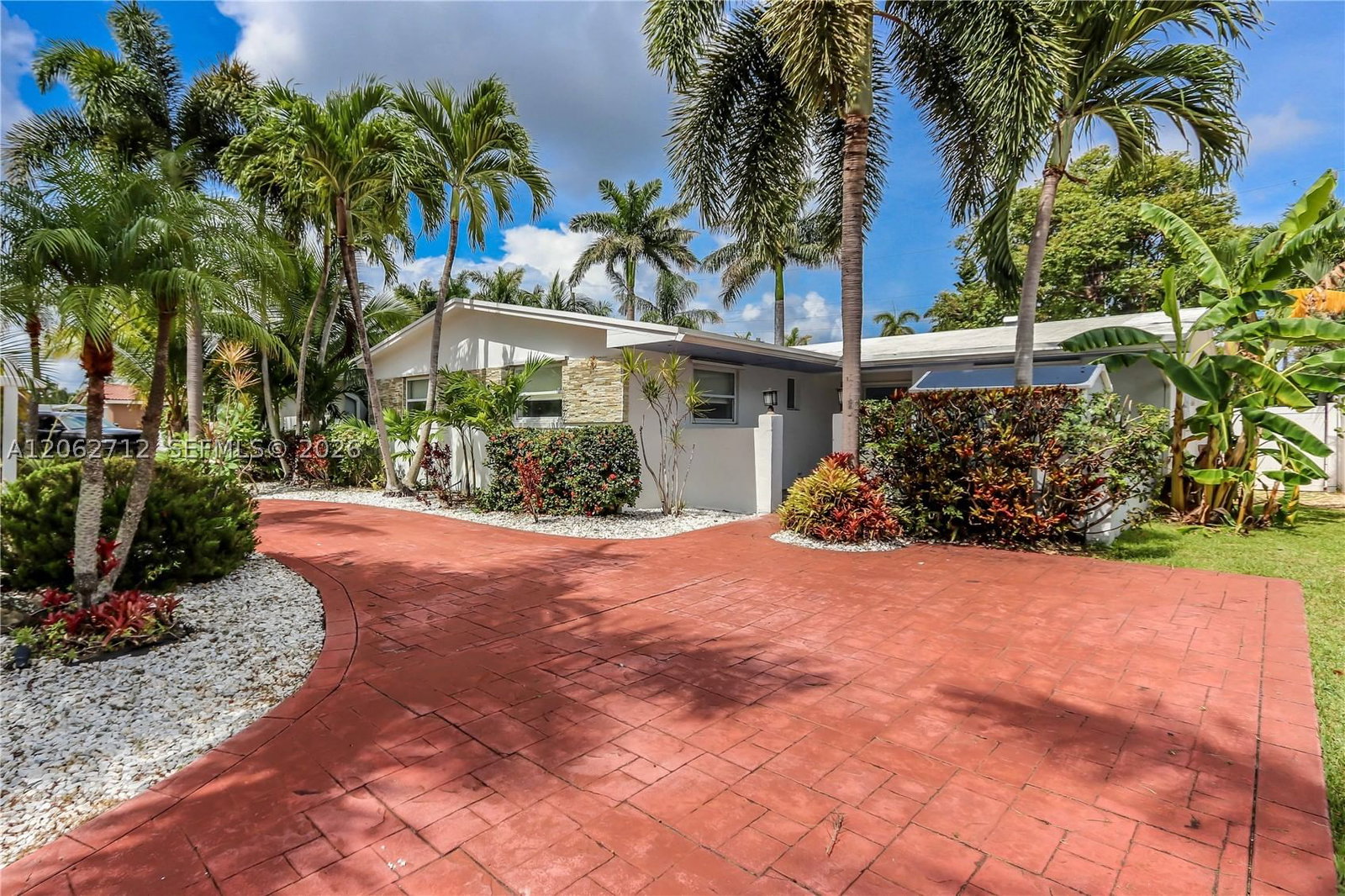 Real estate property located at 1102 13th Ave, Broward, Country Club Homes, Hollywood, FL