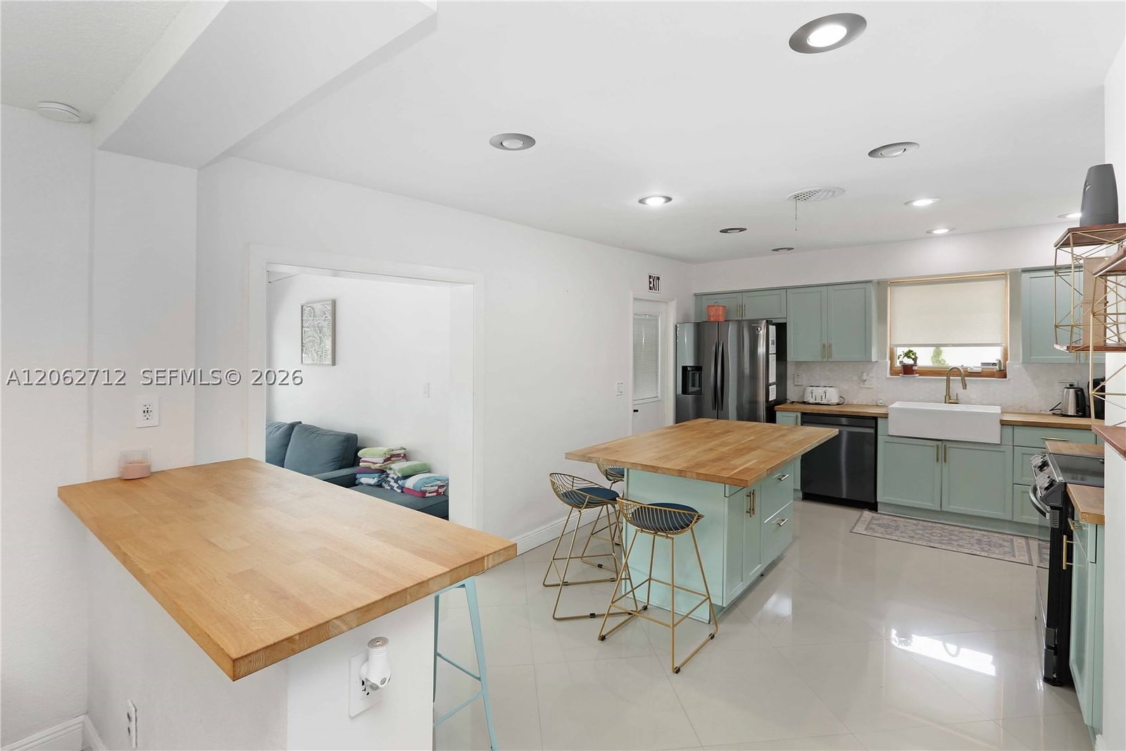 Real estate property located at 1102 13th Ave, Broward, Country Club Homes, Hollywood, FL