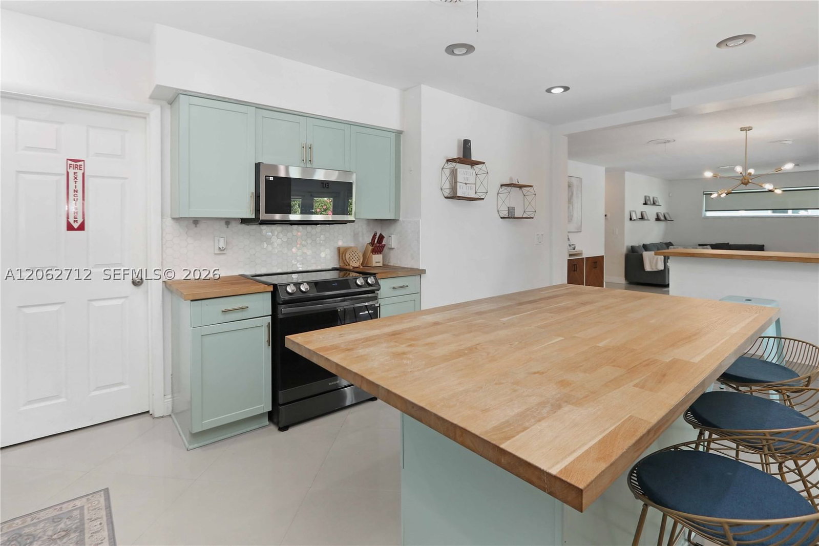 Real estate property located at 1102 13th Ave, Broward, Country Club Homes, Hollywood, FL