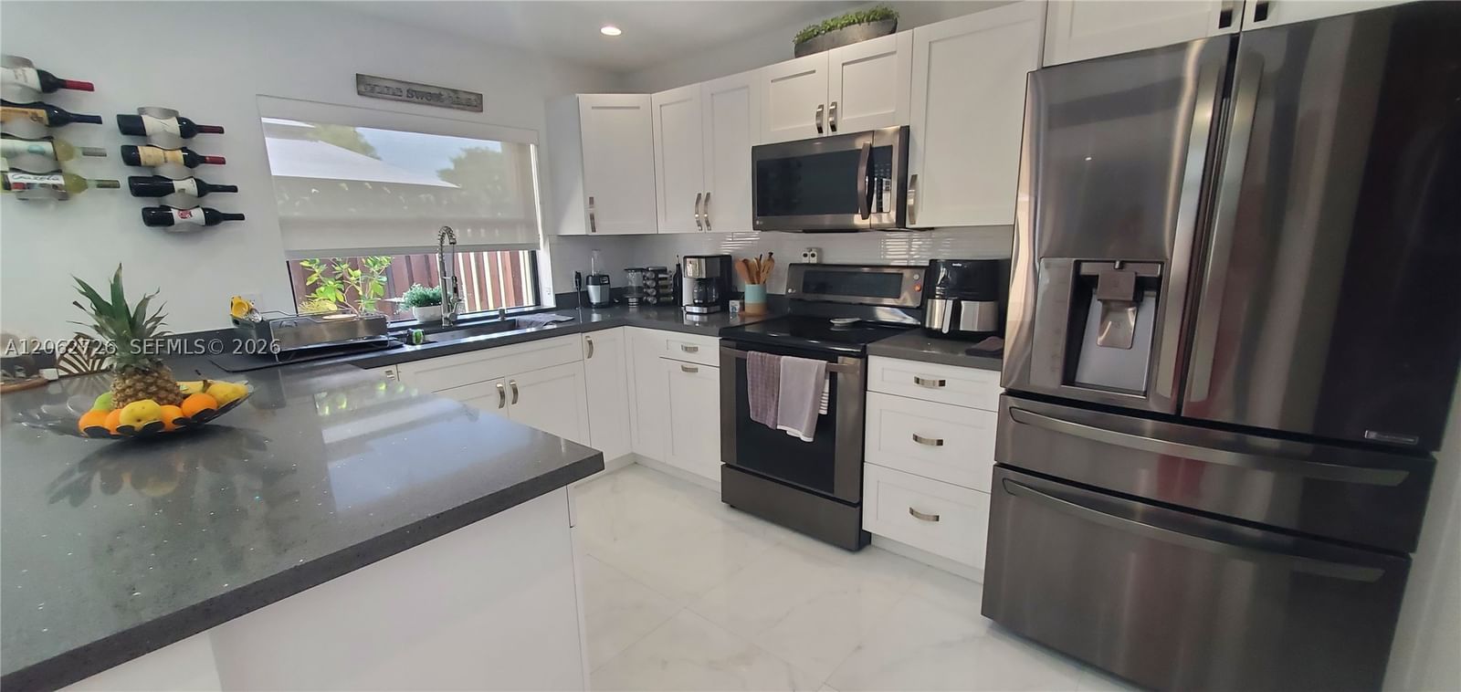 Real estate property located at 6005 170th Ter, Miami-dade, Villa Homes At Moors 1st, Hialeah, FL