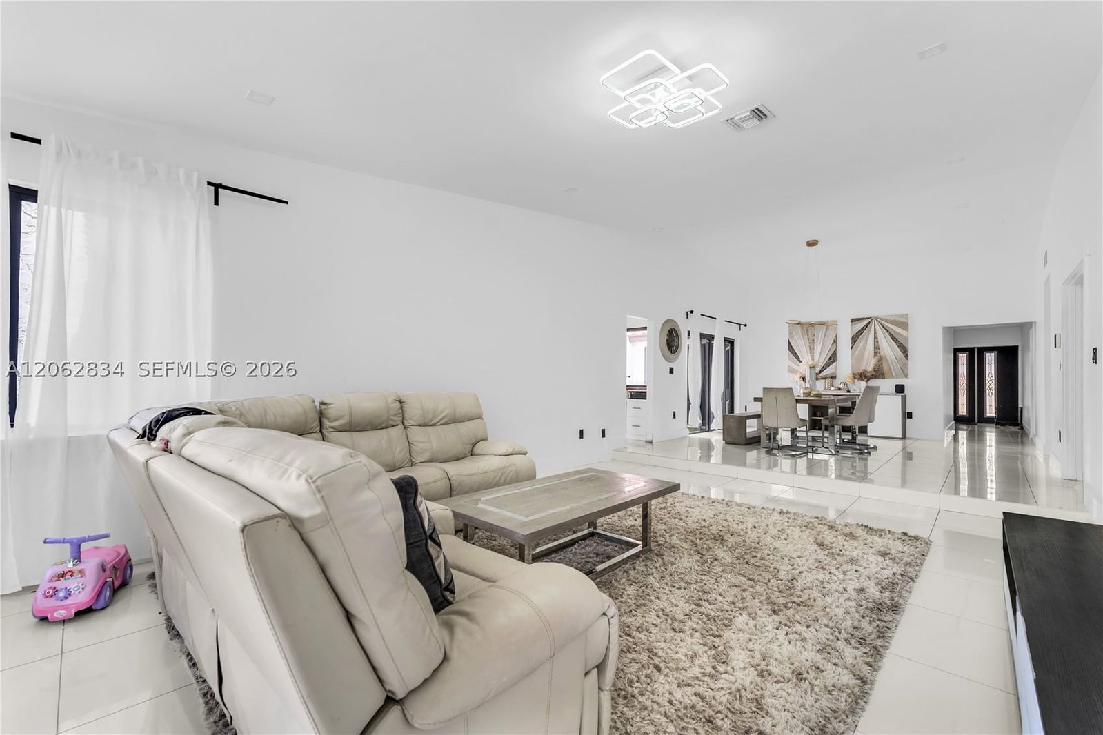 Real estate property located at 522 195th St, Miami-dade, Villas On The Green, Miami, FL