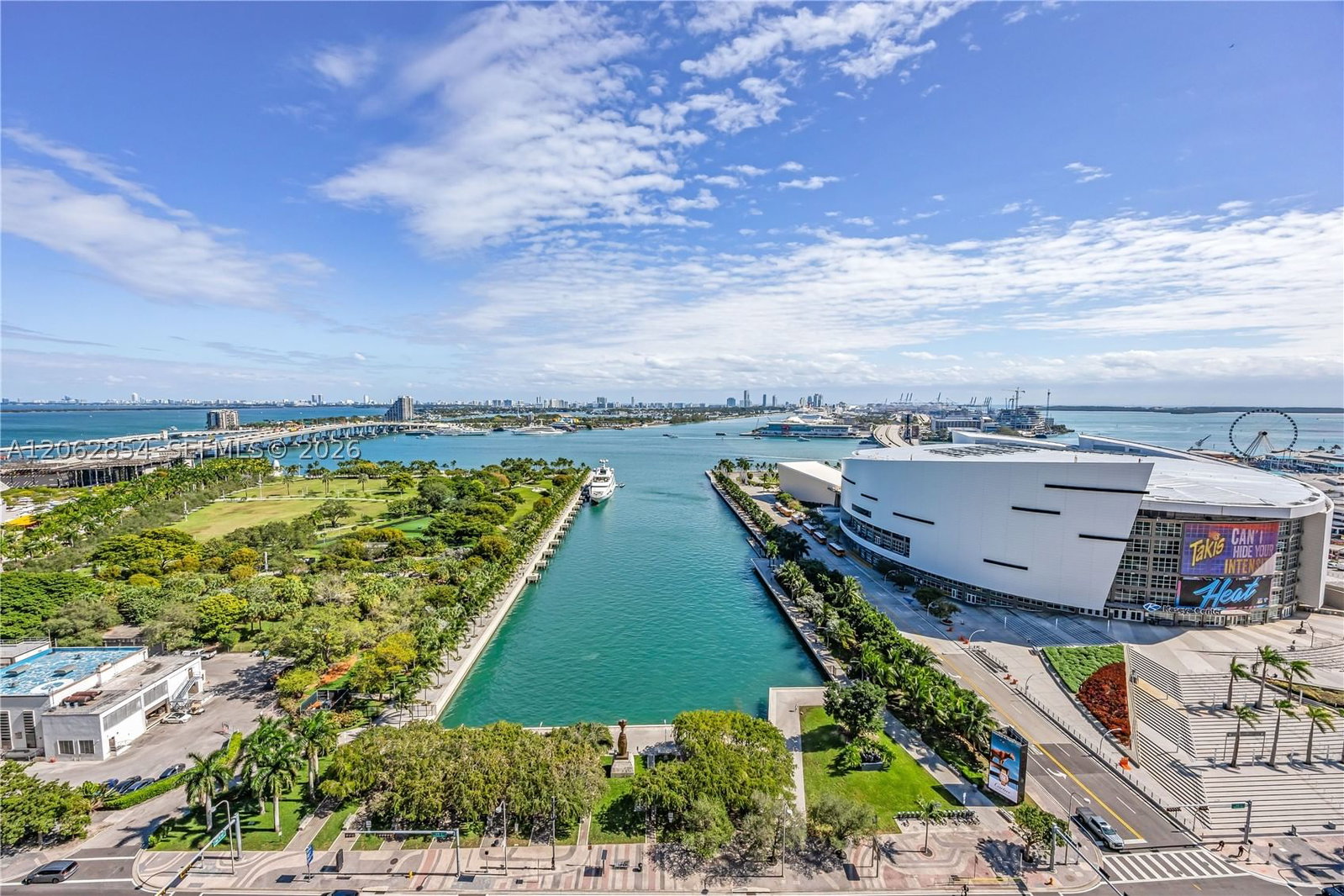 Real estate property located at 888 Biscayne Blvd #2009, Miami-dade, Marinablue Condo, Miami, FL
