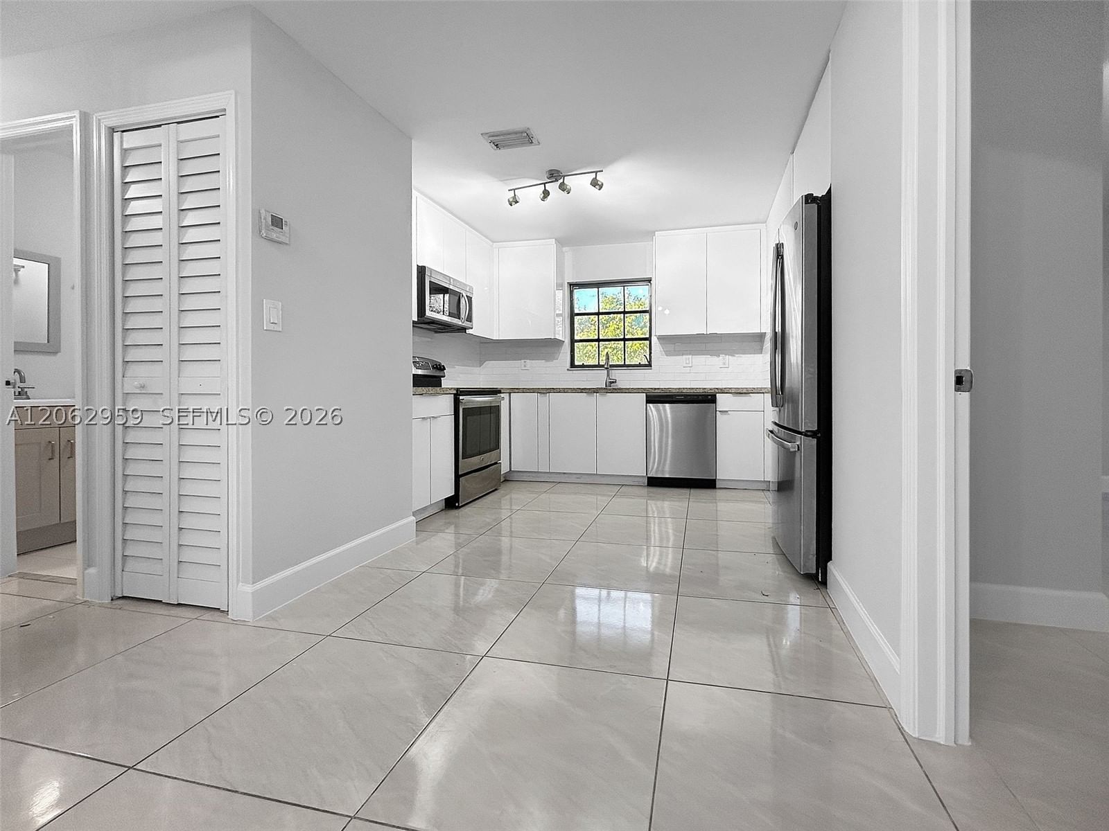 Real estate property located at 13925 26th Ter, Miami-dade, Marfe Sub, Miami, FL