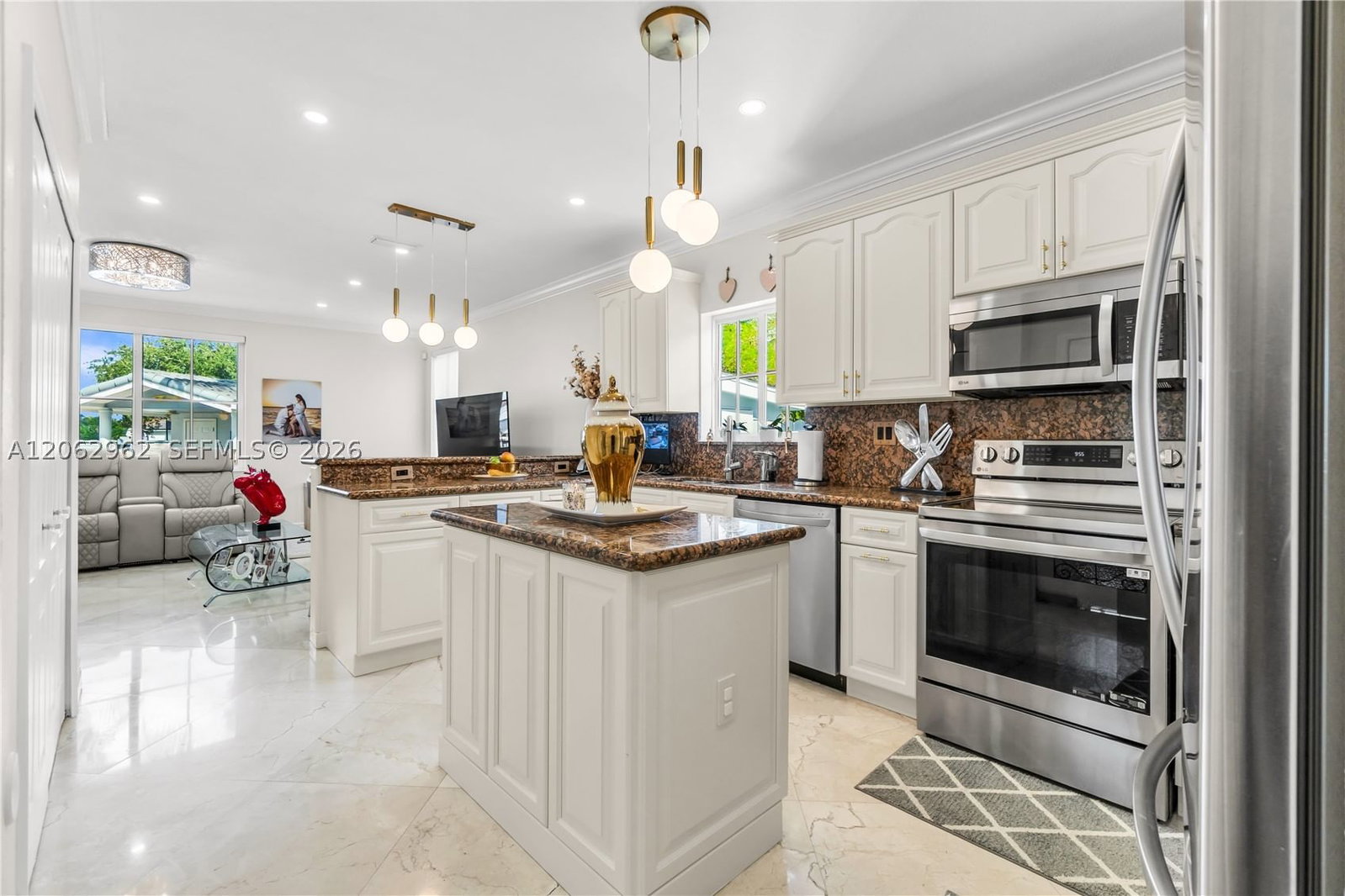 Real estate property located at 2776 143rd Pl, Miami-dade, Stephanie Sub 1st Addn, Miami, FL