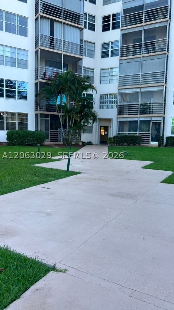 Real estate property located at 1300 Saint Charles Pl #202, Broward, Park Place Condominium No, Pembroke Pines, FL