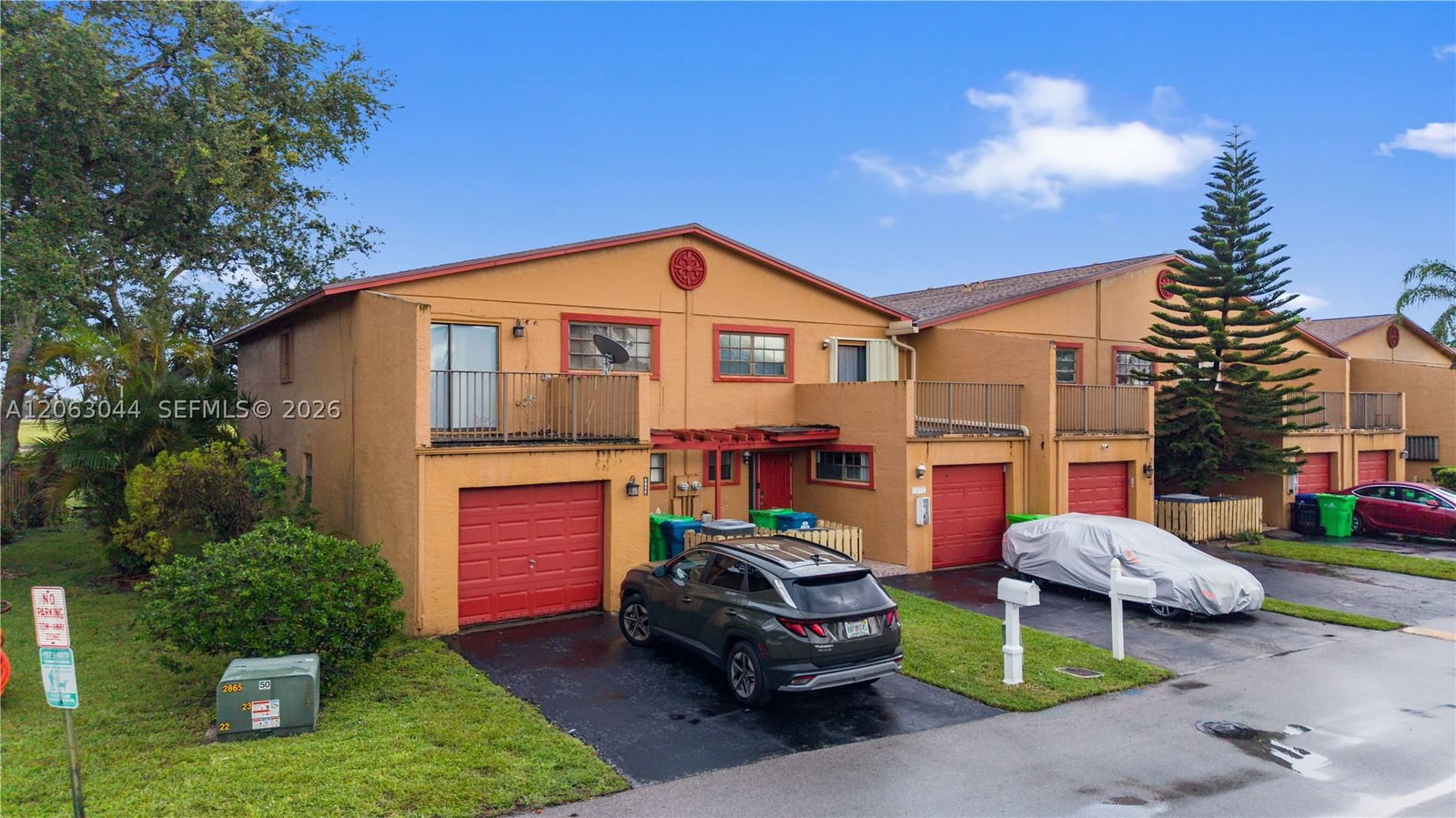 Real estate property located at 2824 80th Ave, Broward, Fairways Of Sunrise, Sunrise, FL