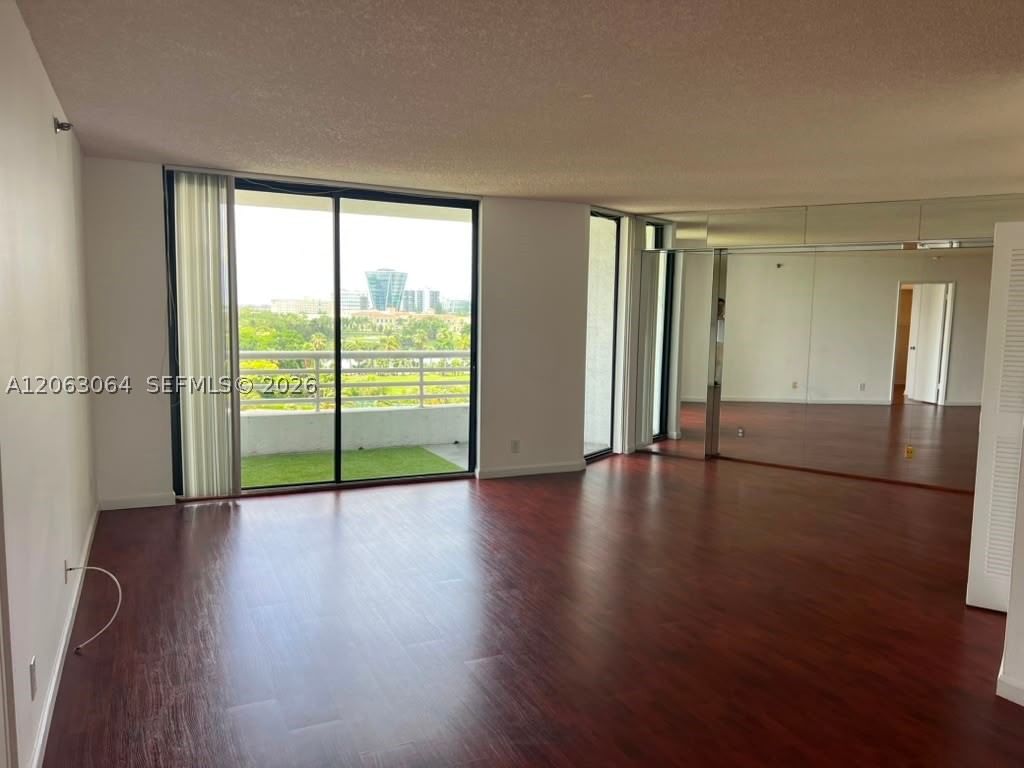 Real estate property located at 3300 192nd St #803, Miami-dade, Parc Central Aventura Eas, Aventura, FL