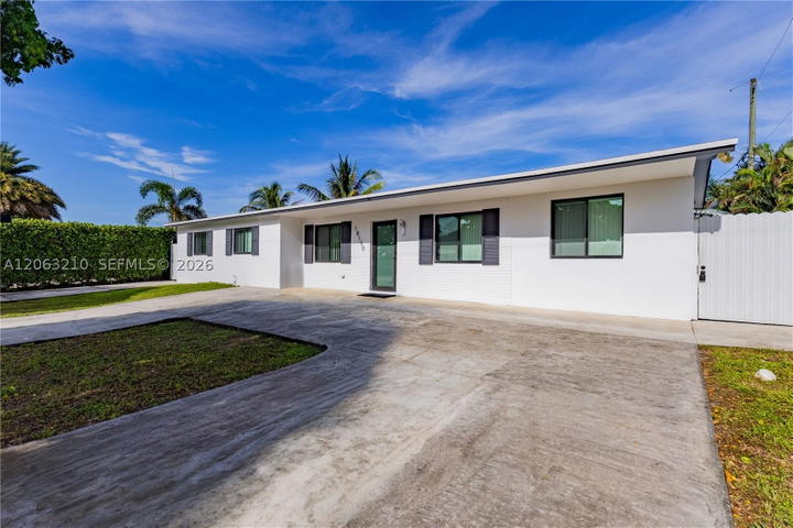 Real estate property located at 18150 82nd Ave, Miami-dade, Palm Springs North Sec N, Hialeah, FL