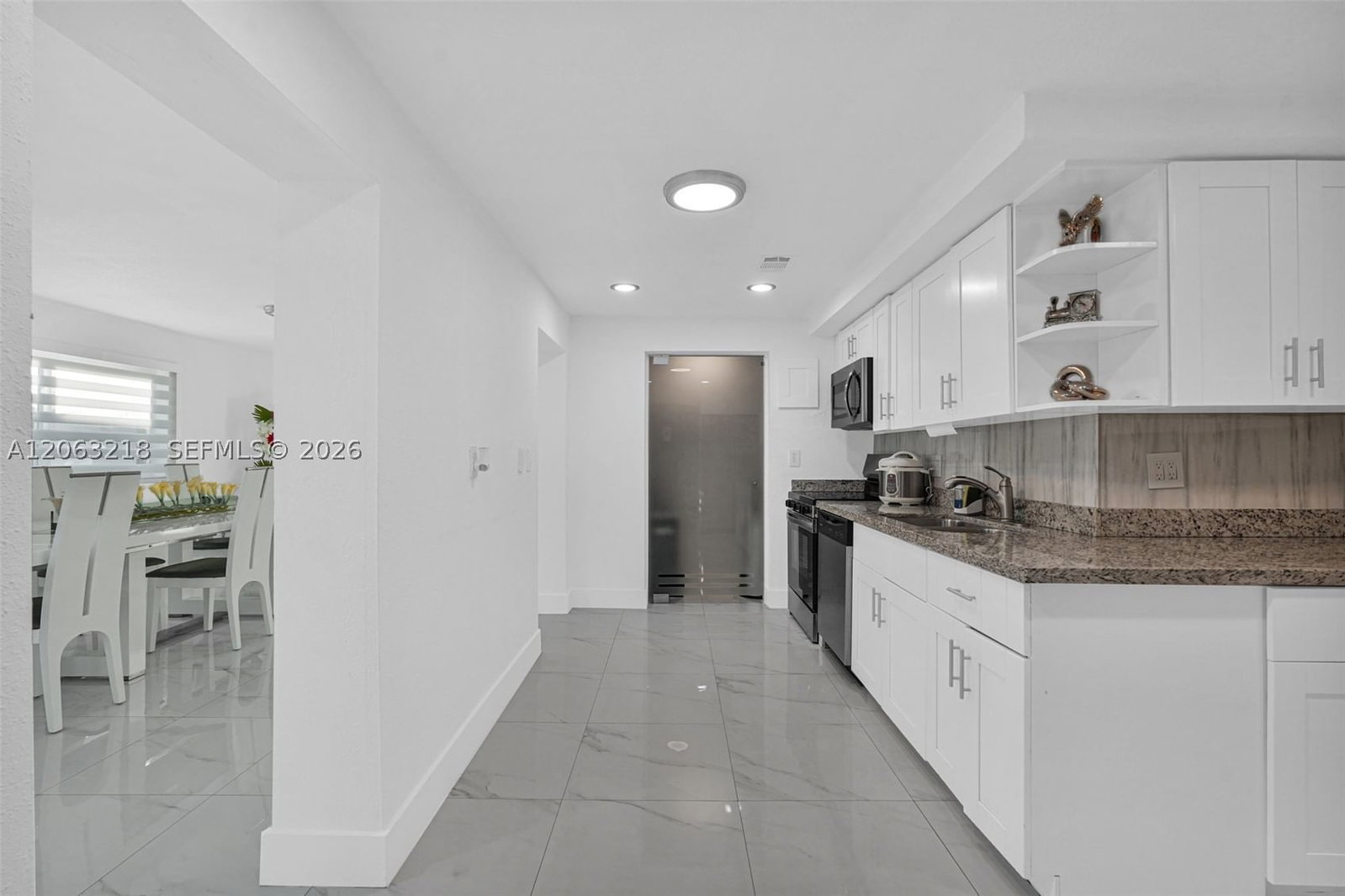 Real estate property located at 831 10th Pl, Miami-dade, Sun-tan Village Sec 4, Hialeah, FL