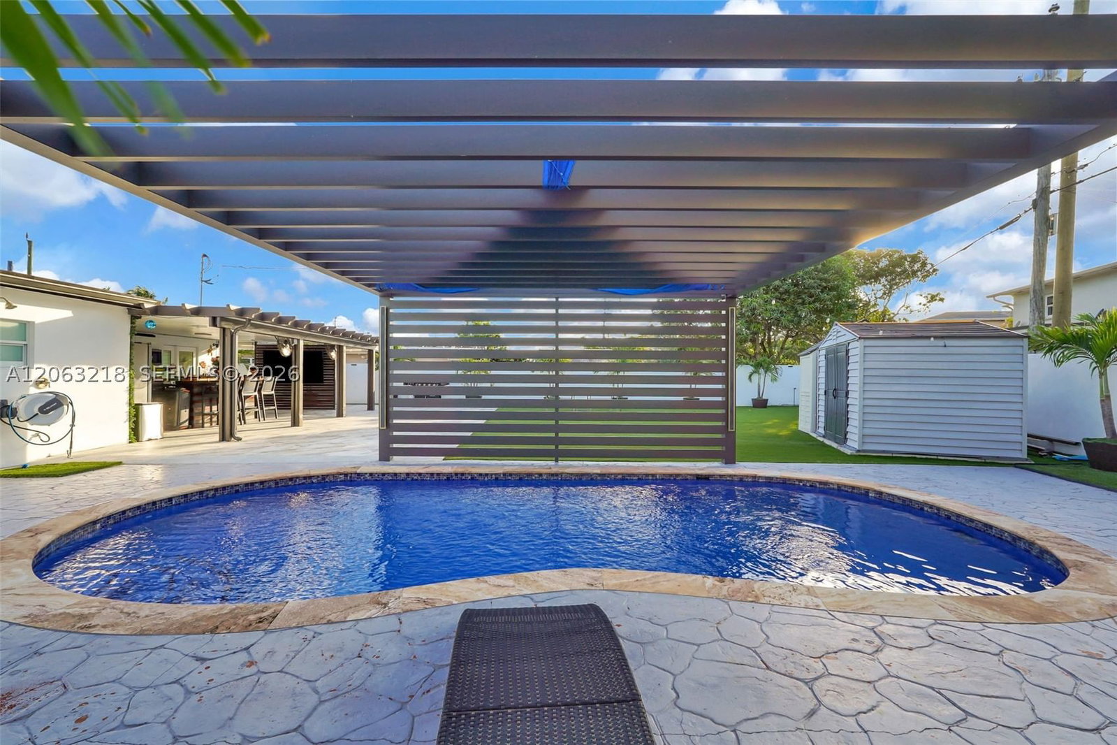 Real estate property located at 831 10th Pl, Miami-dade, Sun-tan Village Sec 4, Hialeah, FL