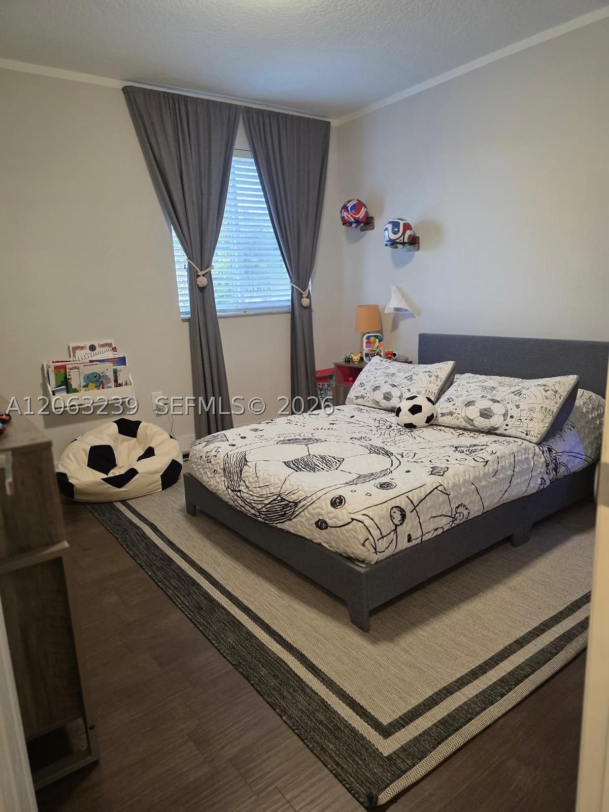 Real estate property located at 10797 73rd Ter, Miami-dade, Doral Isles St Croix, Doral, FL