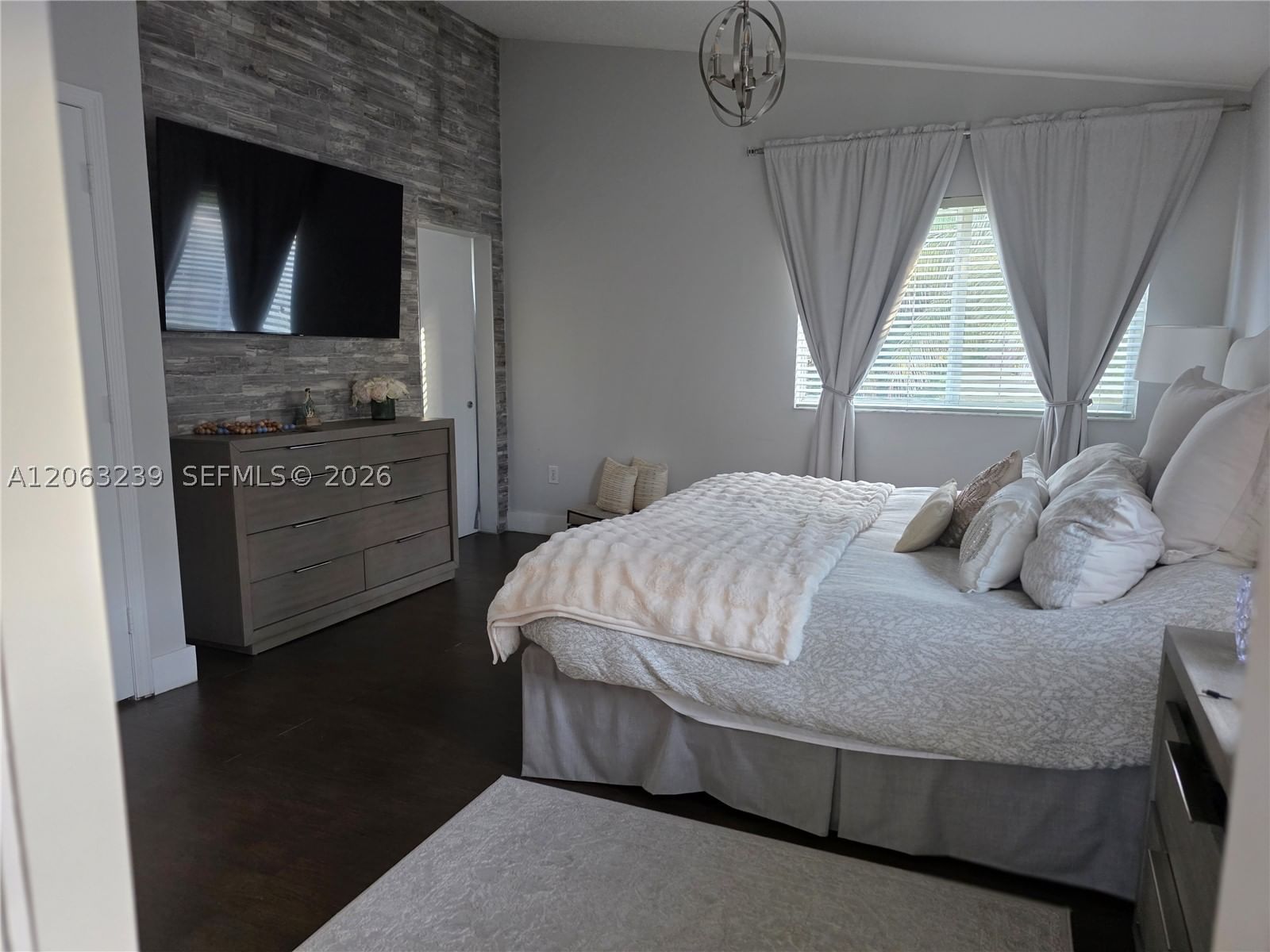 Real estate property located at 10797 73rd Ter, Miami-dade, Doral Isles St Croix, Doral, FL