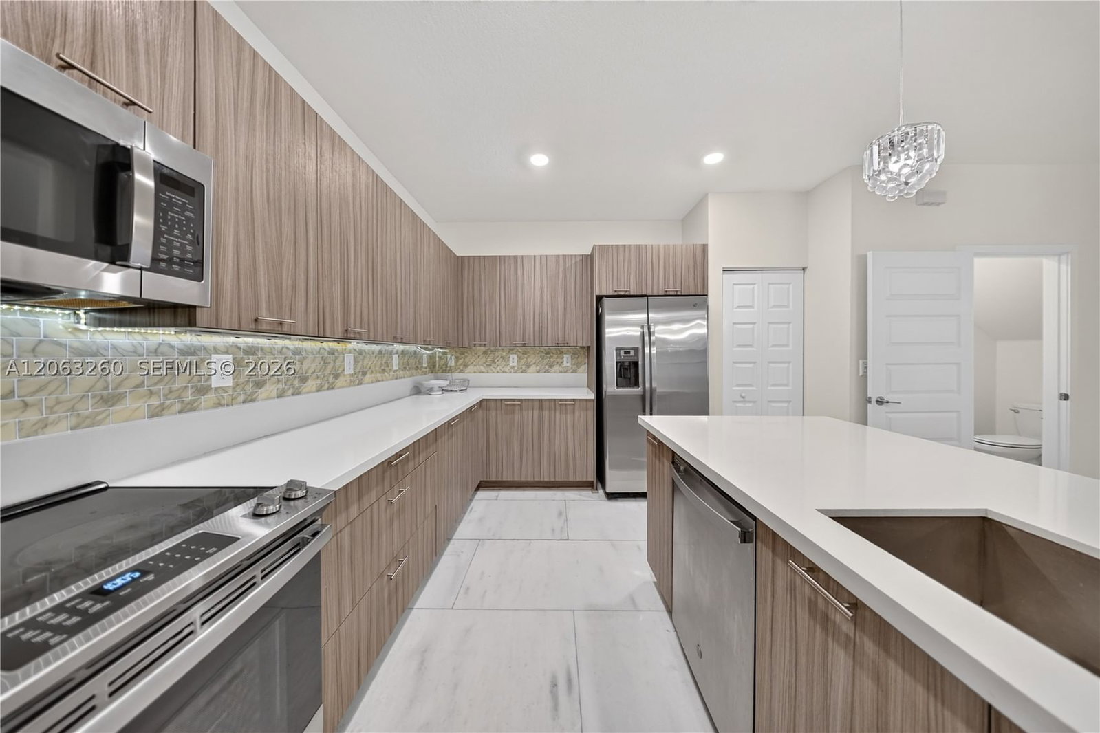 Real estate property located at 4745 83rd Pkwy, Miami-dade, Downtown Doral South Phas, Doral, FL