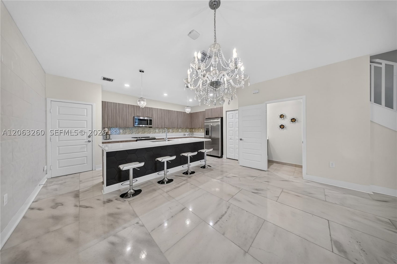 Real estate property located at 4745 83rd Pkwy, Miami-dade, Downtown Doral South Phas, Doral, FL