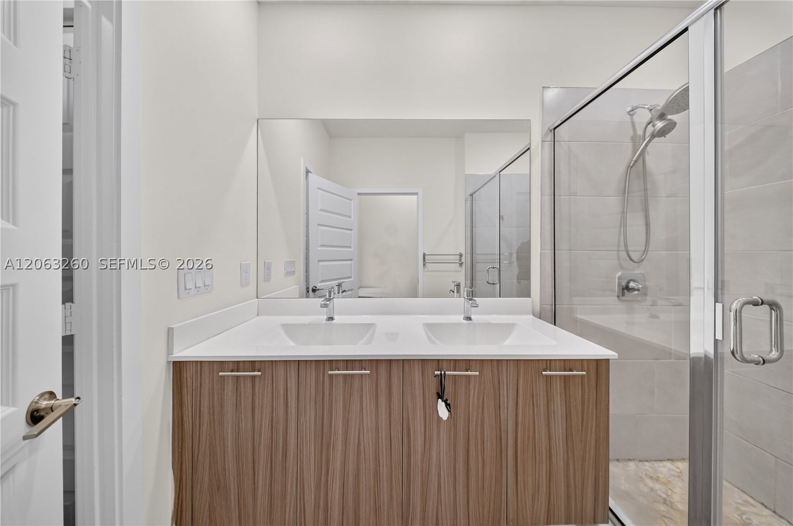 Real estate property located at 4745 83rd Pkwy, Miami-dade, Downtown Doral South Phas, Doral, FL