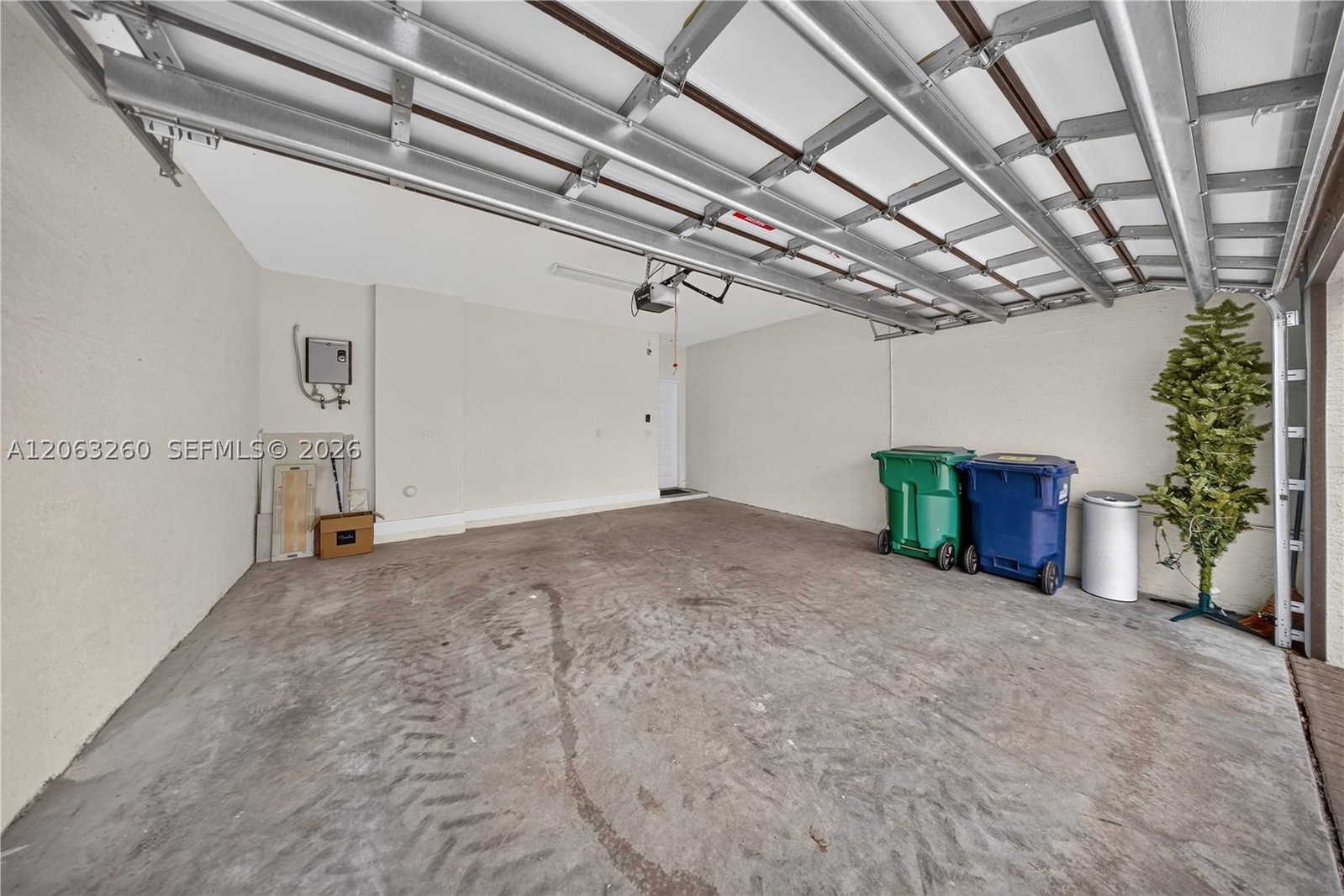 Real estate property located at 4745 83rd Pkwy, Miami-dade, Downtown Doral South Phas, Doral, FL