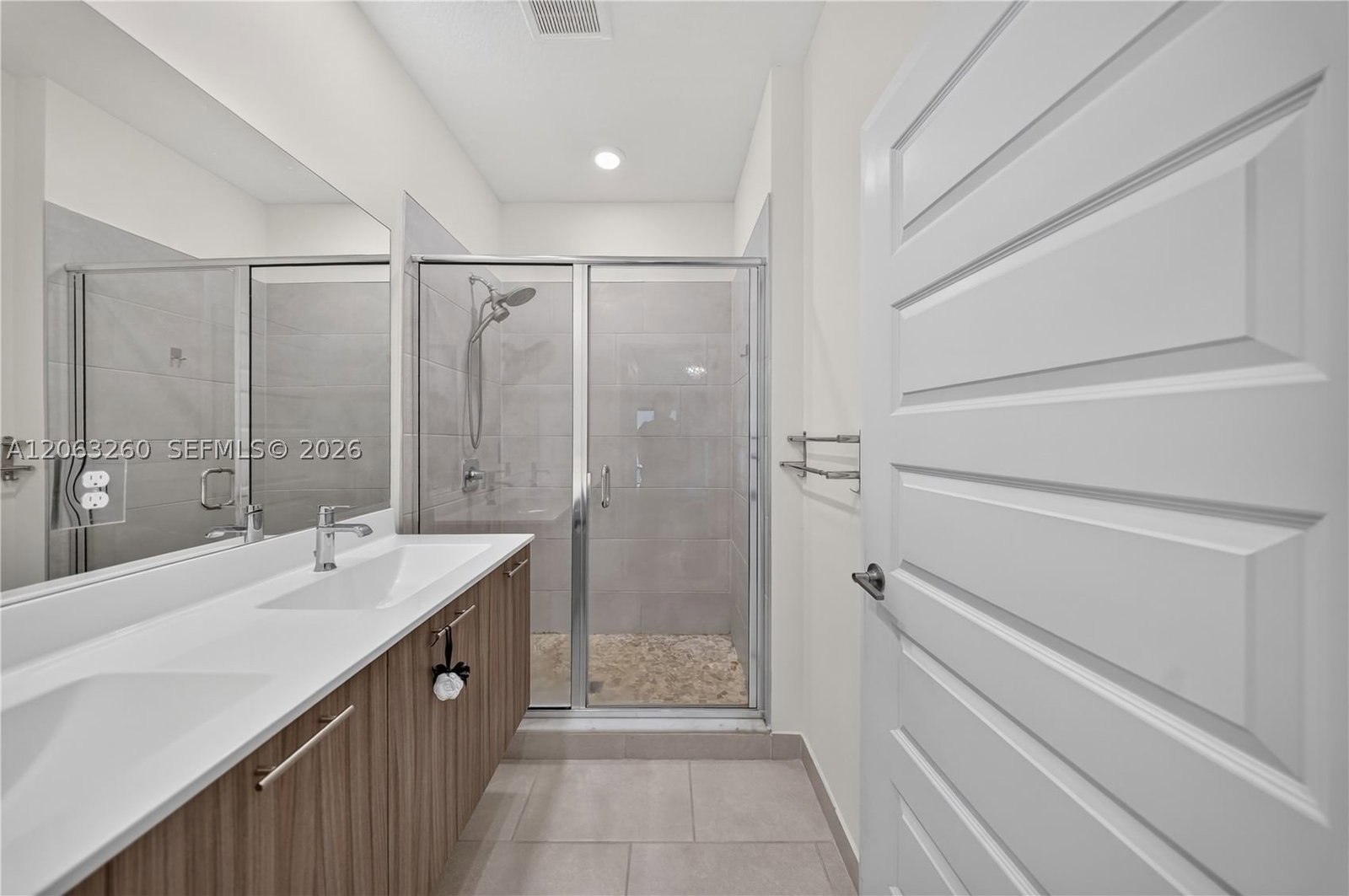 Real estate property located at 4745 83rd Pkwy, Miami-dade, Downtown Doral South Phas, Doral, FL