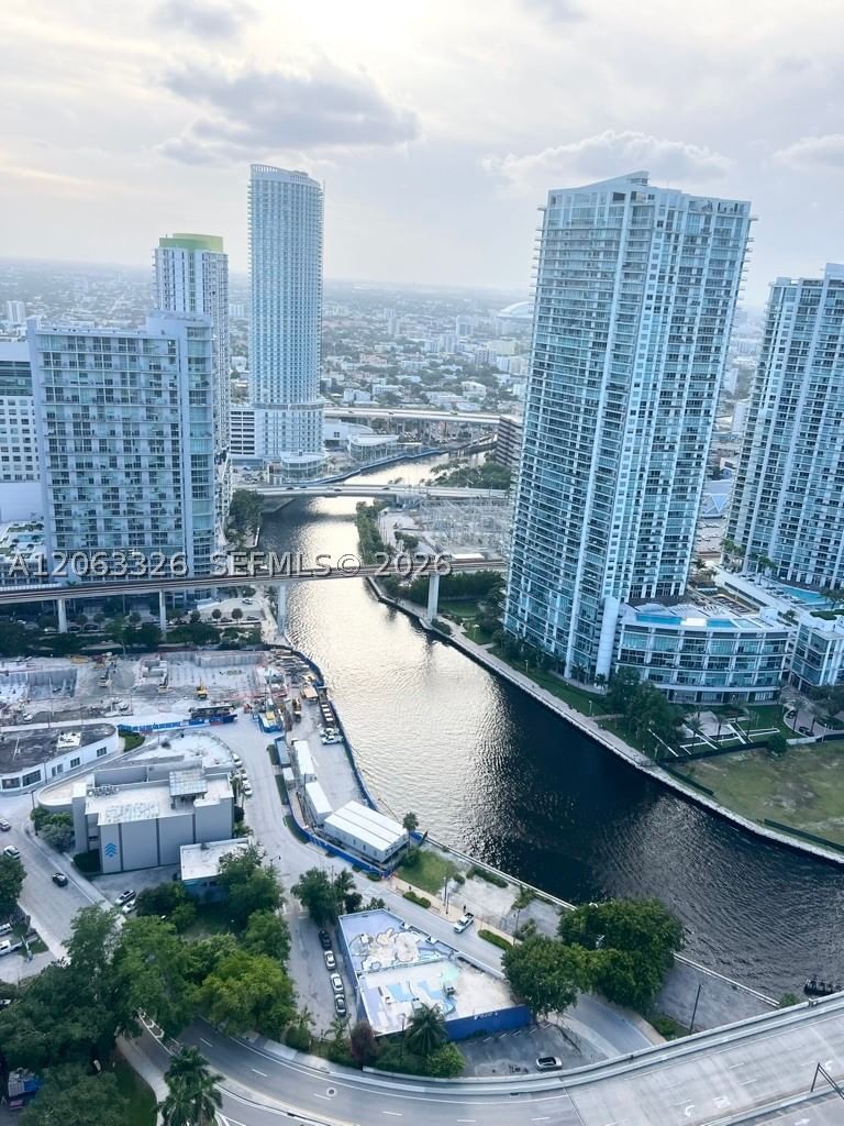 Real estate property located at 68 6th St #3810, Miami-dade, Reach Condo, Miami, FL