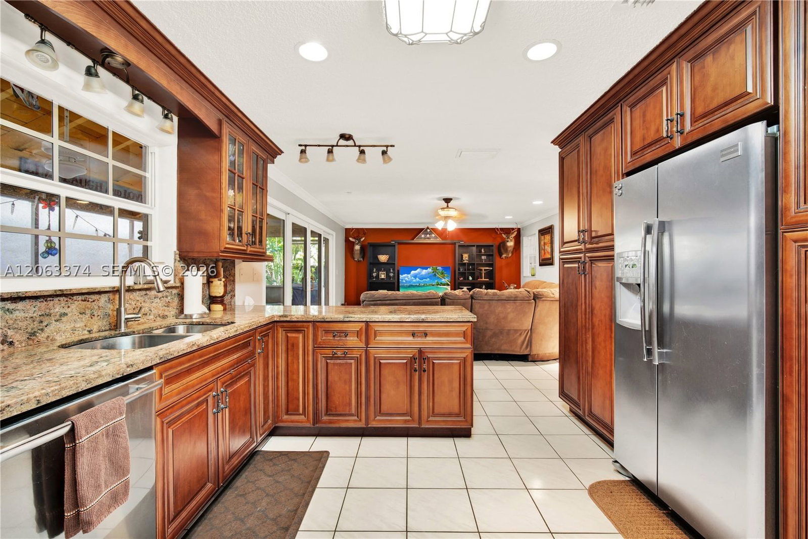 Real estate property located at 10825 91st Ln, Miami-dade, Kendall Grove Cluster Hom, Miami, FL
