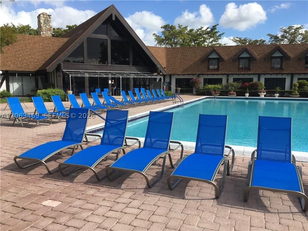 Real estate property located at 3760 Inverrary Dr #2P, Broward, International Village, Lauderhill, FL