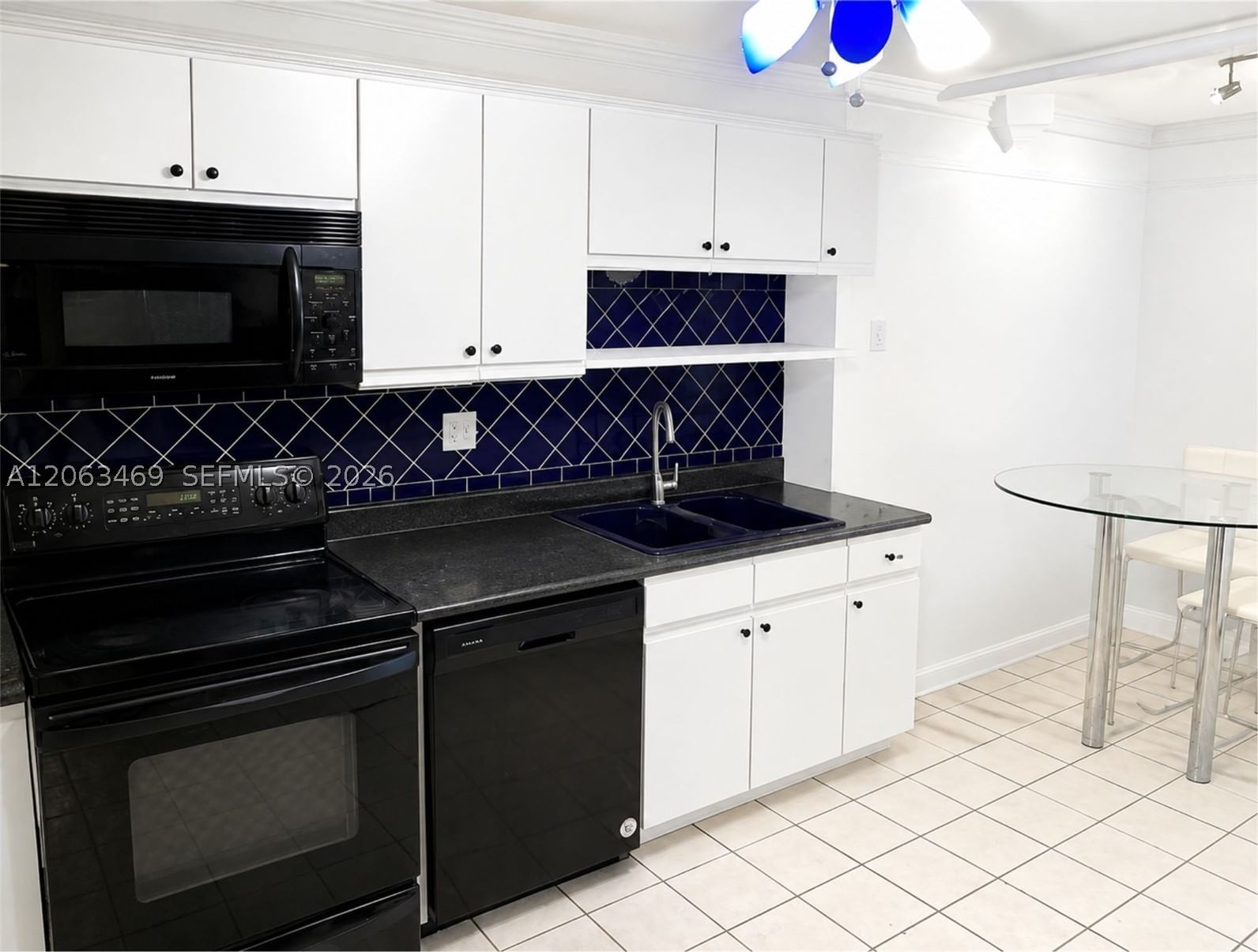 Real estate property located at 3760 Inverrary Dr #2P, Broward, International Village, Lauderhill, FL