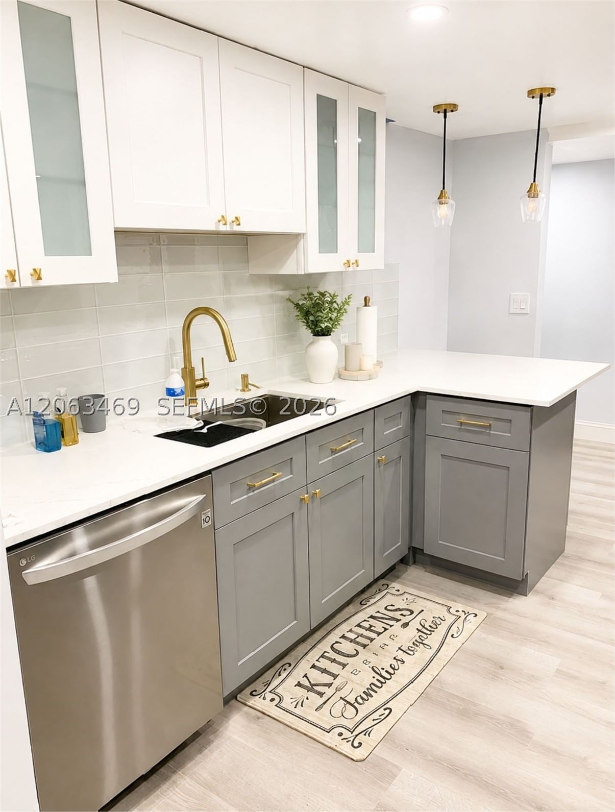 Real estate property located at 3760 Inverrary Dr #2P, Broward, International Village, Lauderhill, FL