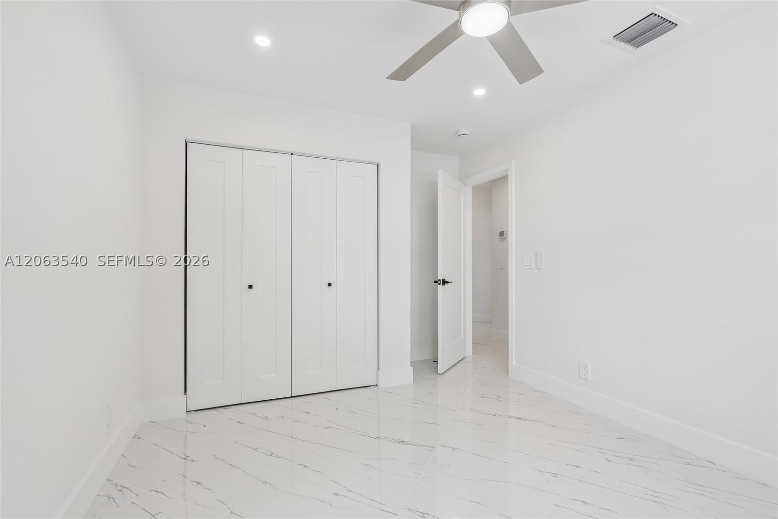 Real estate property located at 9613 8th Cir, Broward, Jacaranda Parcel 218, Plantation, FL