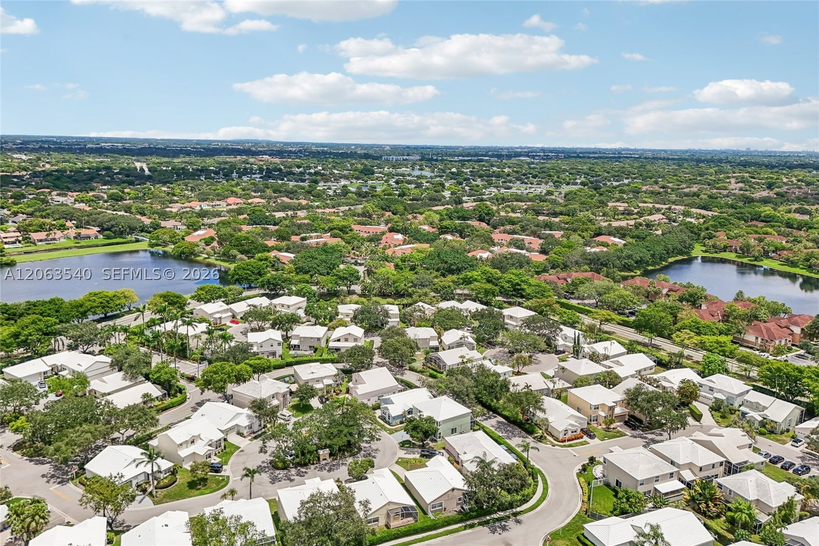 Real estate property located at 9613 8th Cir, Broward, Jacaranda Parcel 218, Plantation, FL