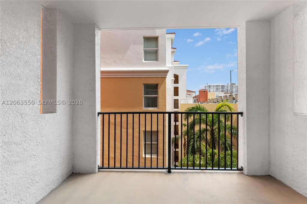 Real estate property located at 17100 Bay Rd #1712, Miami-dade, Porto Bellagio Condo, Sunny Isles Beach, FL