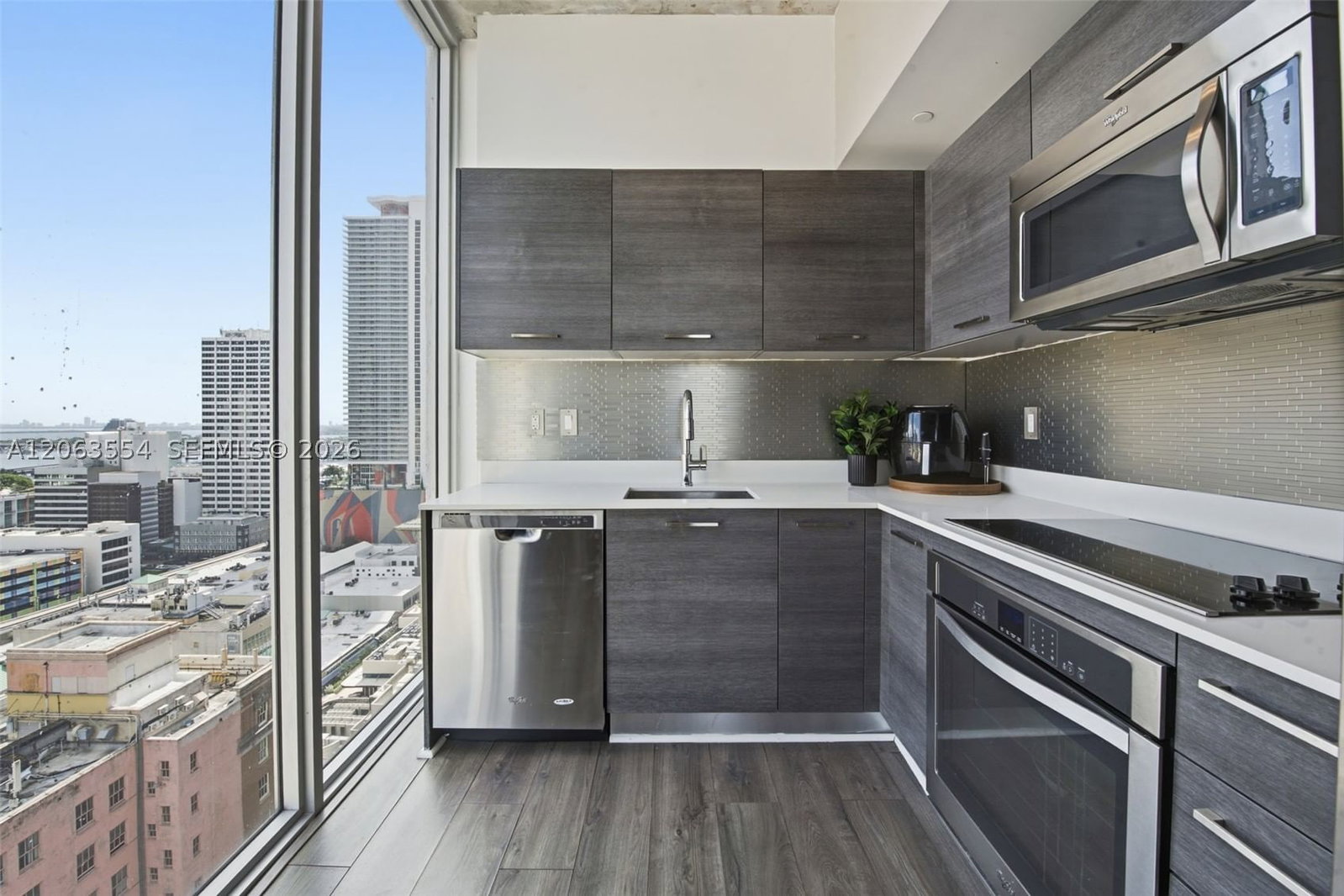 Real estate property located at 151 1st St #1910, Miami-dade, Centro Condo, Miami, FL