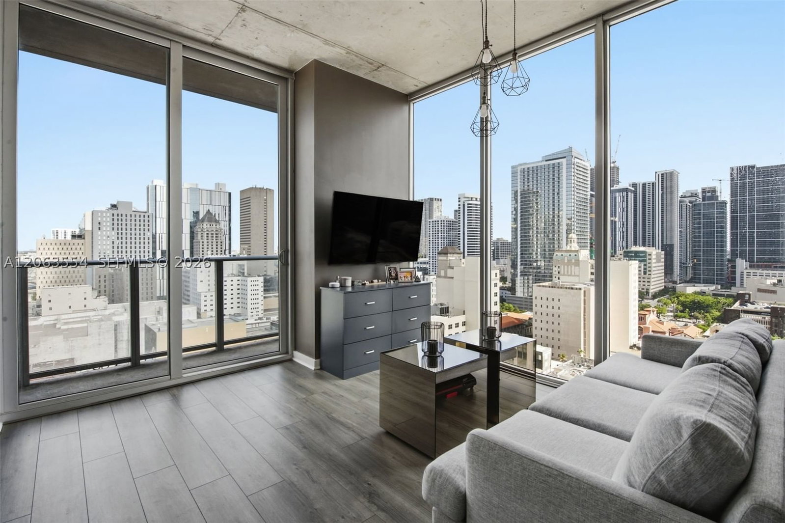Real estate property located at 151 1st St #1910, Miami-dade, Centro Condo, Miami, FL