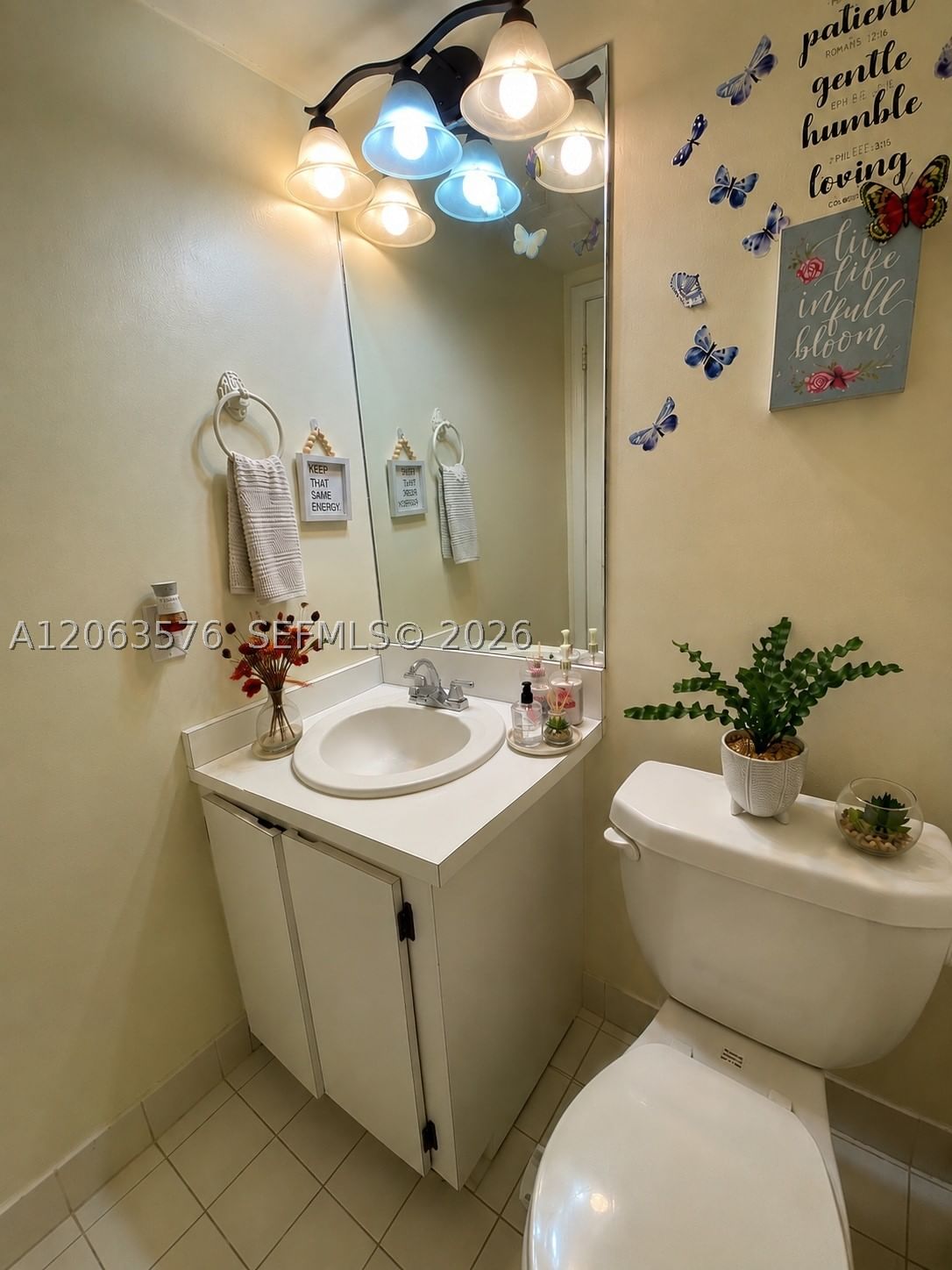 Real estate property located at 633 University Dr #14, Broward, Village Townhouses Jacara, Plantation, FL