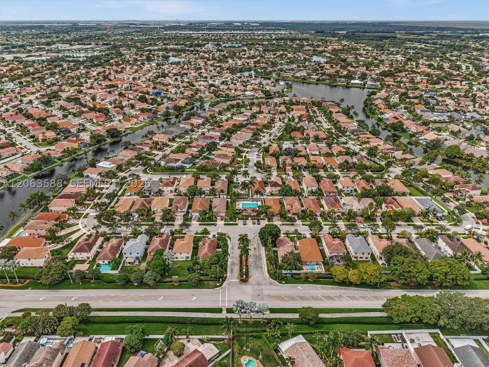 Real estate property located at 1385 192nd Ter, Broward, Chapel Cove, Pembroke Pines, FL