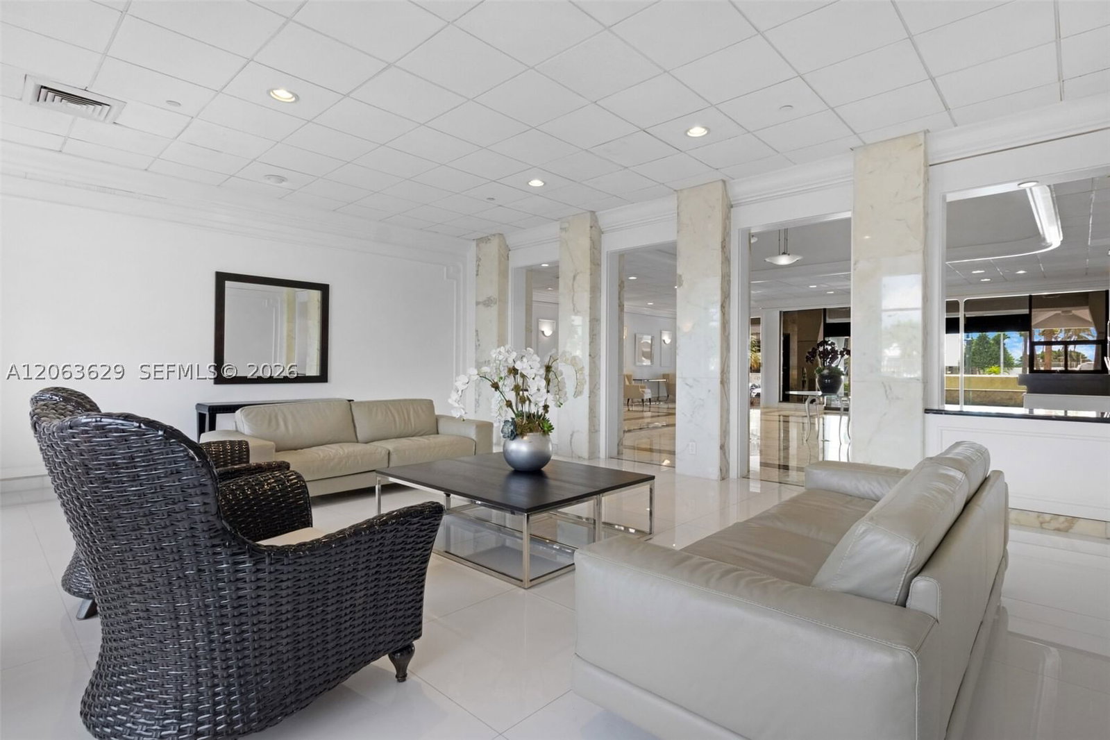 Real estate property located at 5700 Collins Ave #4C, Miami-dade, Seacoast 5700 Condo, Miami Beach, FL