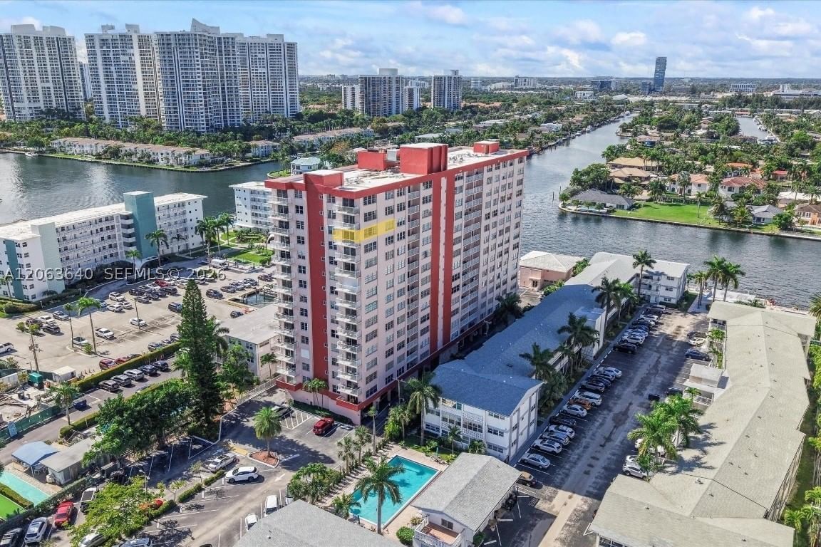 Real estate property located at 3161 Ocean Dr #1405, Broward, Clifton Condo, Hallandale Beach, FL