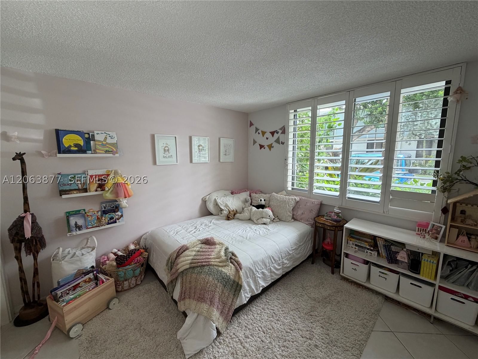 Real estate property located at 1595 Ocean Ln #182, Broward, Oceanage Condo, Fort Lauderdale, FL
