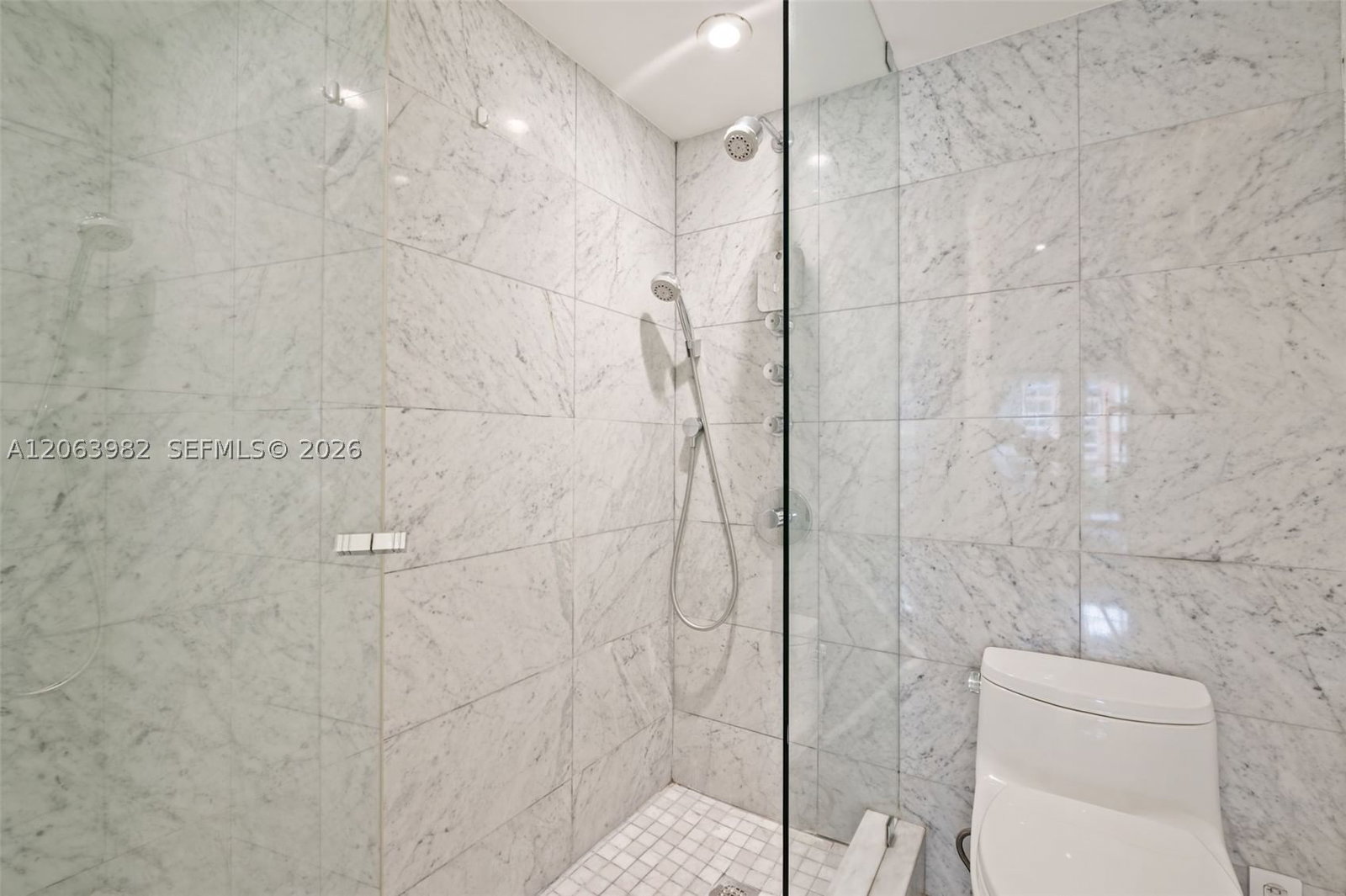 Real estate property located at 2901 Bayshore Dr #8E, Miami-dade, Yacht Harbour Condo, Coconut Grove, FL