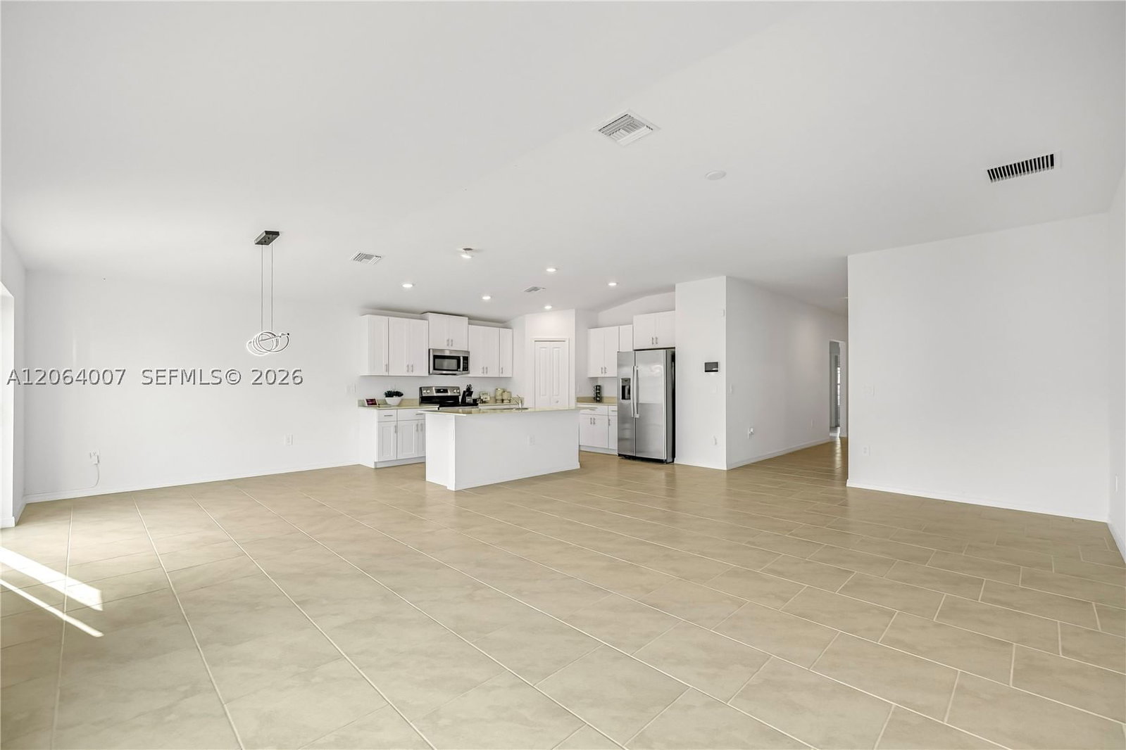 Real estate property located at 19941 GREEN PASTURE RD, Lee, Savanna Lakes North, Lehigh Acres, FL