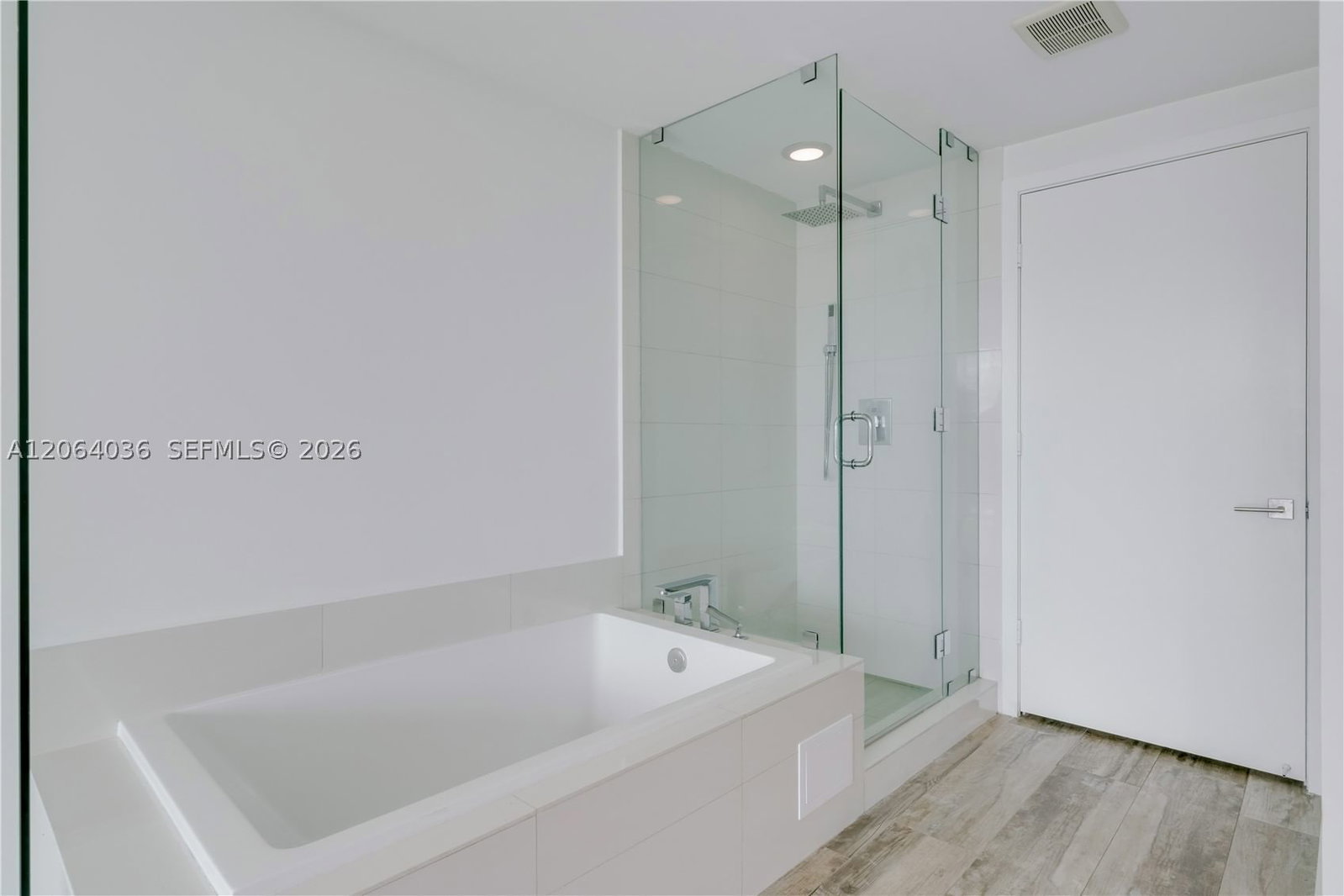 Real estate property located at 650 32nd St #802, Miami-dade, Paraiso Bay Condo, Miami, FL
