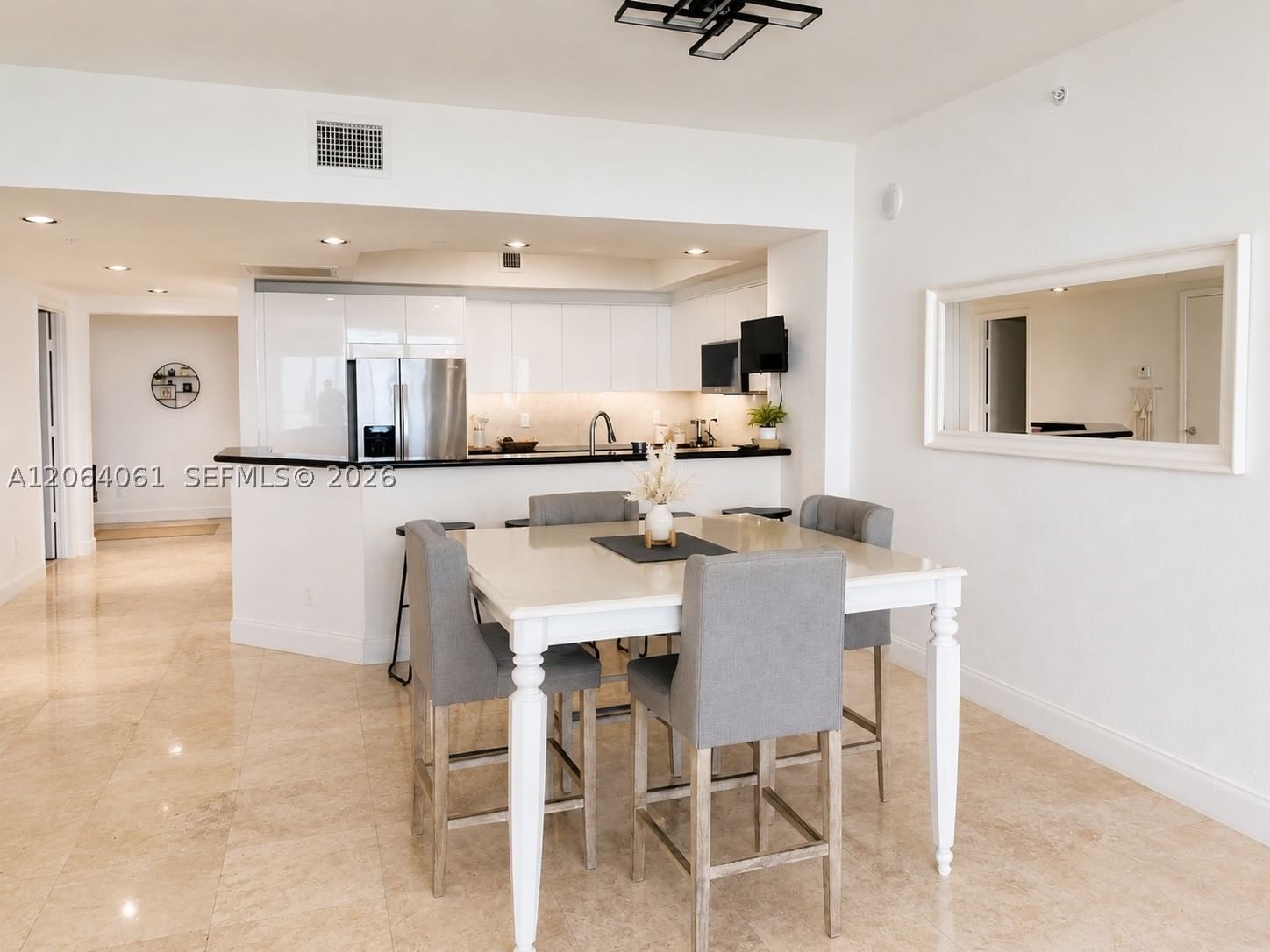 Real estate property located at 14951 Royal Oaks Ln #1501, Miami-dade, The Oaks I Condo, North Miami, FL