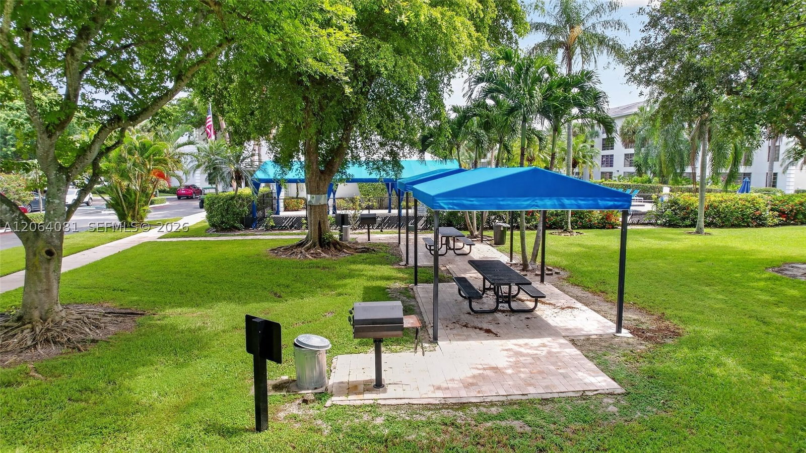 Real estate property located at 1713 Whitehall Dr #306, Broward, Condo 22 Of Whitehall Con, Davie, FL