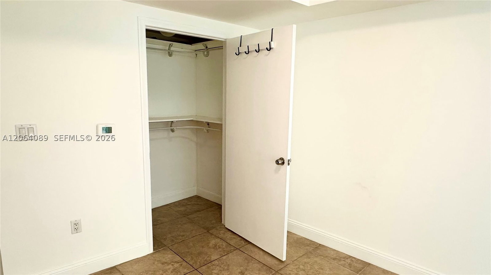 Real estate property located at 1750 Bayshore Dr #2607, Miami-dade, Opera Tower Condo, Miami, FL