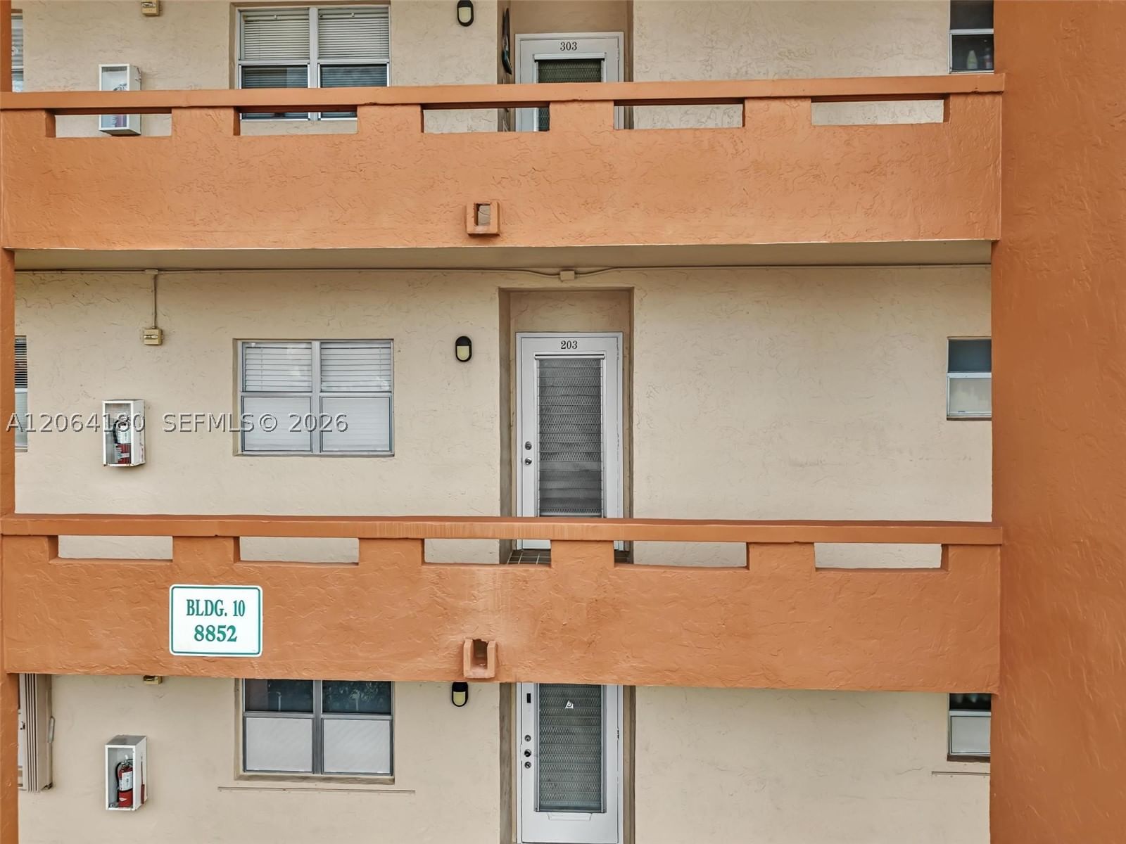 Real estate property located at 8852 Mcnab Rd #203, Broward, Greens Condo Apts Phase I, Tamarac, FL