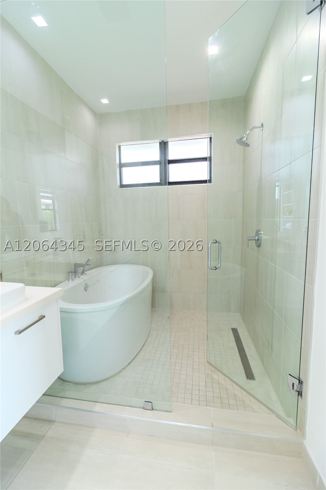 Real estate property located at 4311 82nd Ave, Miami-dade, Downtown Doral South Phas, Doral, FL
