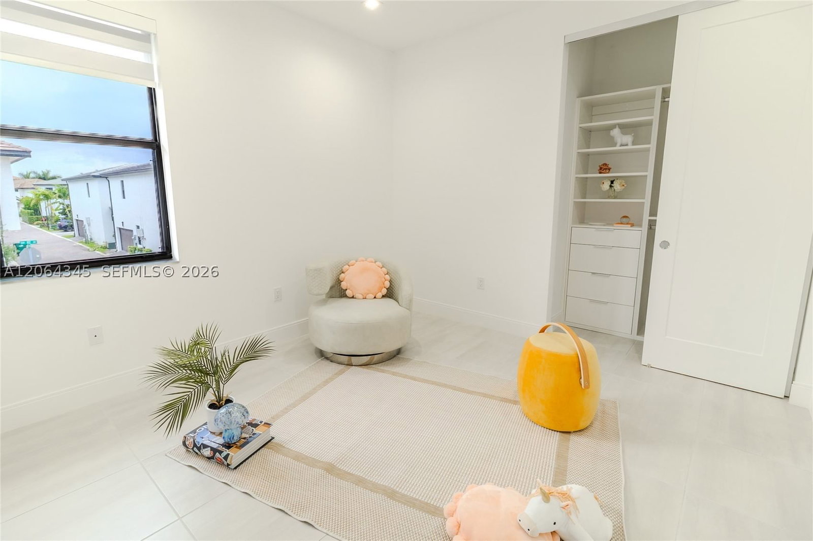 Real estate property located at 4311 82nd Ave, Miami-dade, Downtown Doral South Phas, Doral, FL