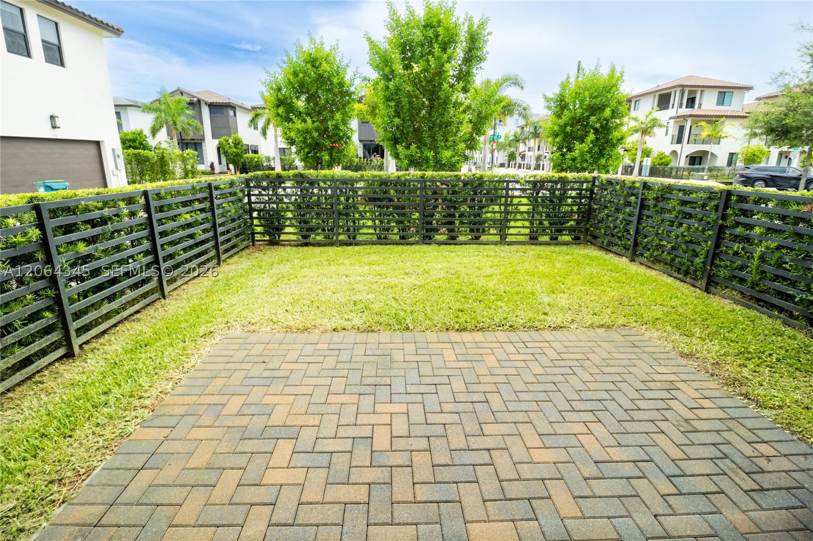 Real estate property located at 4311 82nd Ave, Miami-dade, Downtown Doral South Phas, Doral, FL