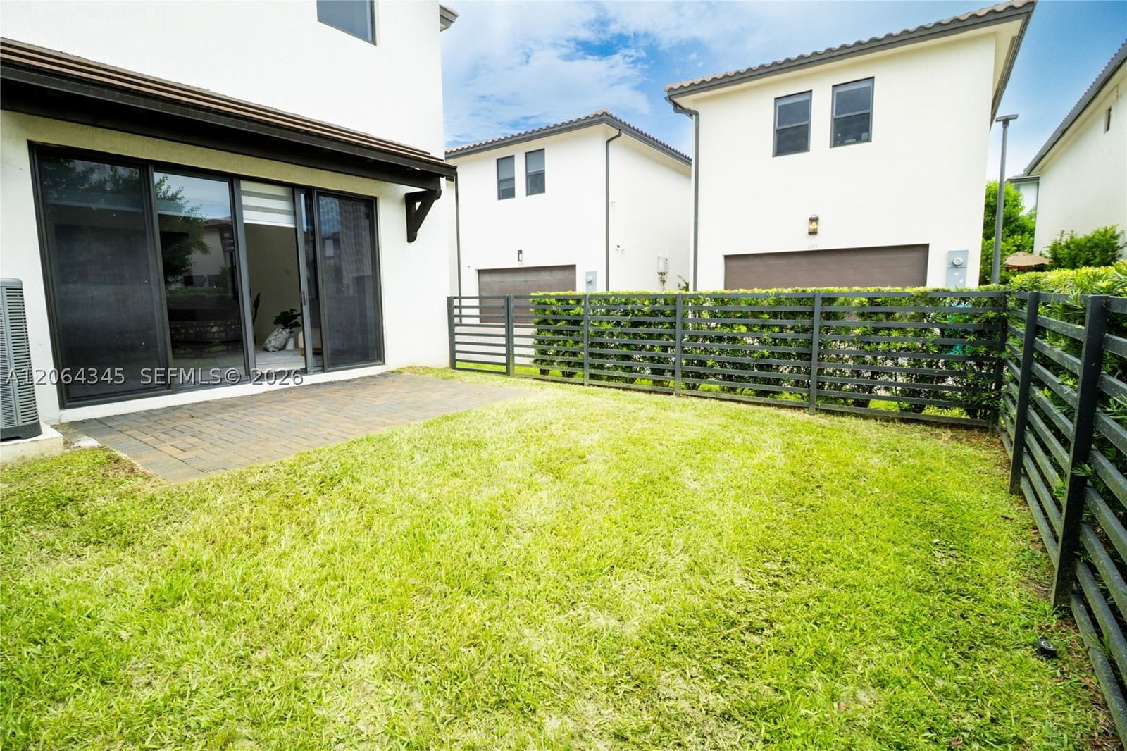 Real estate property located at 4311 82nd Ave, Miami-dade, Downtown Doral South Phas, Doral, FL
