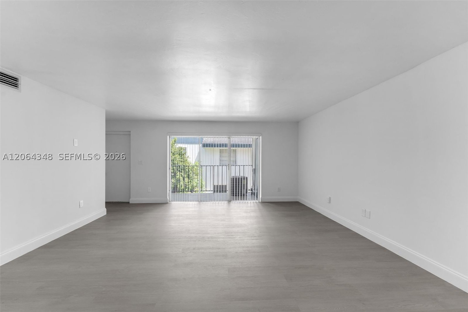 Real estate property located at 15416 85th Ter #180, Miami-dade, Olympian Gdn Condo, Miami, FL