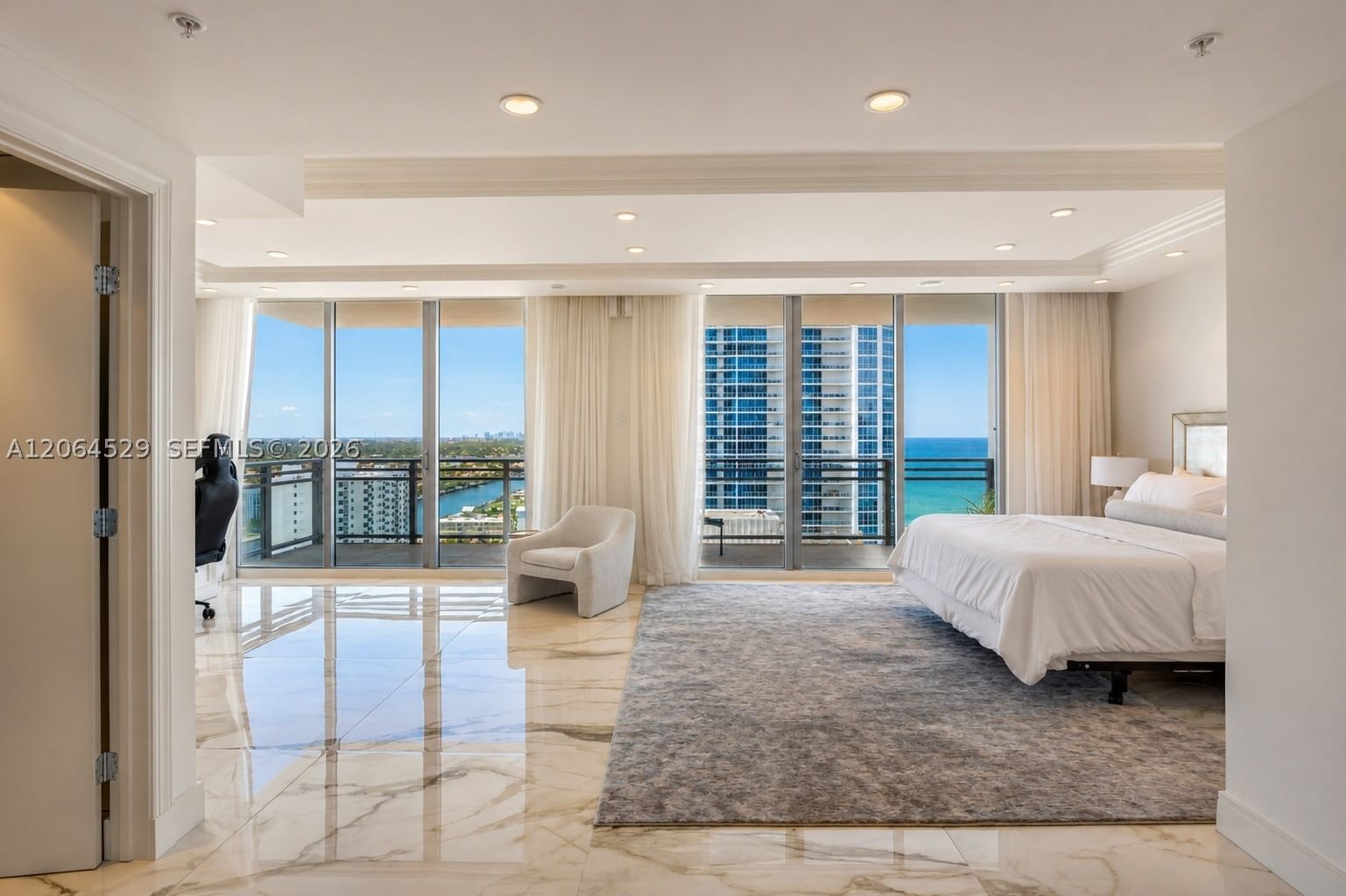 Real estate property located at 3535 Ocean Dr #2106, Broward, Diplomat Oceanfront Resid, Hollywood, FL