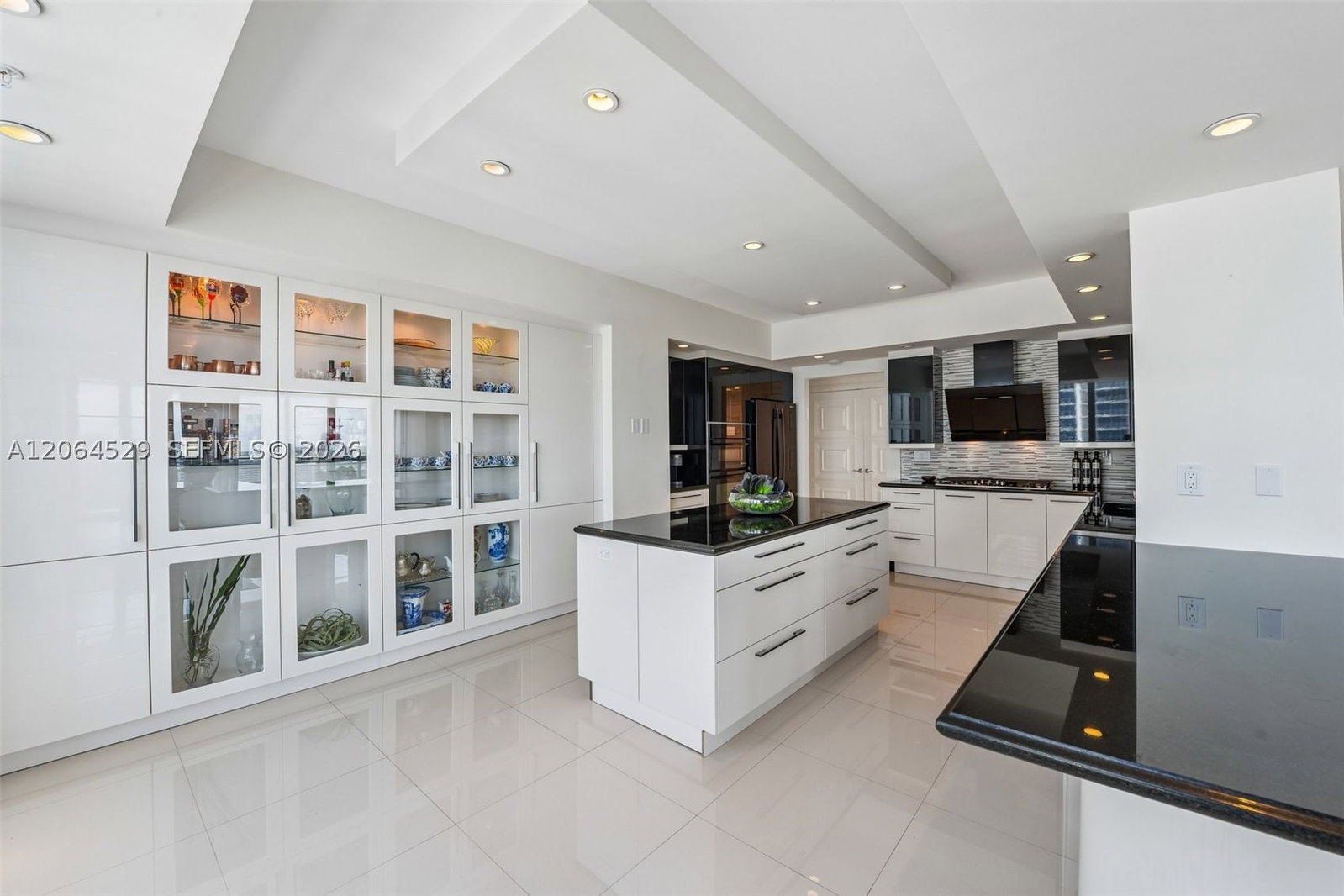 Real estate property located at 3535 Ocean Dr #2106, Broward, Diplomat Oceanfront Resid, Hollywood, FL
